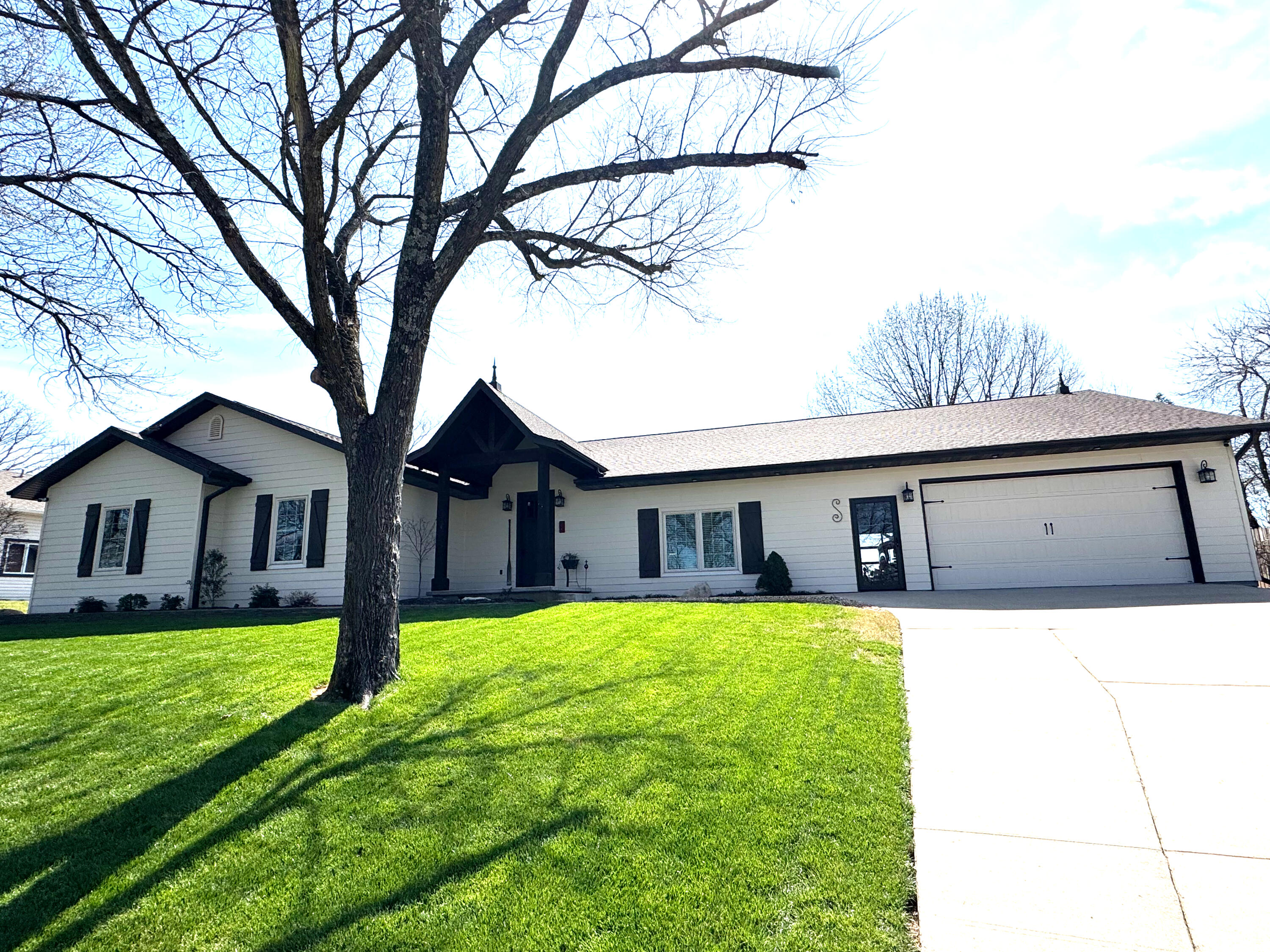 8 Midview