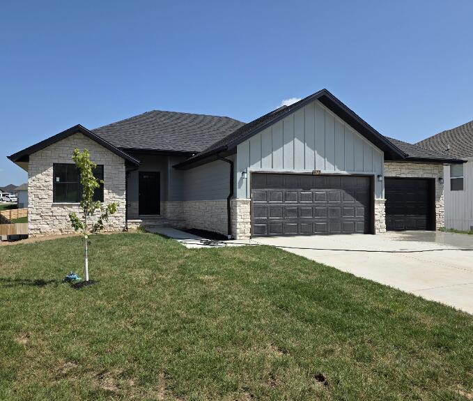 675 W Castor 1