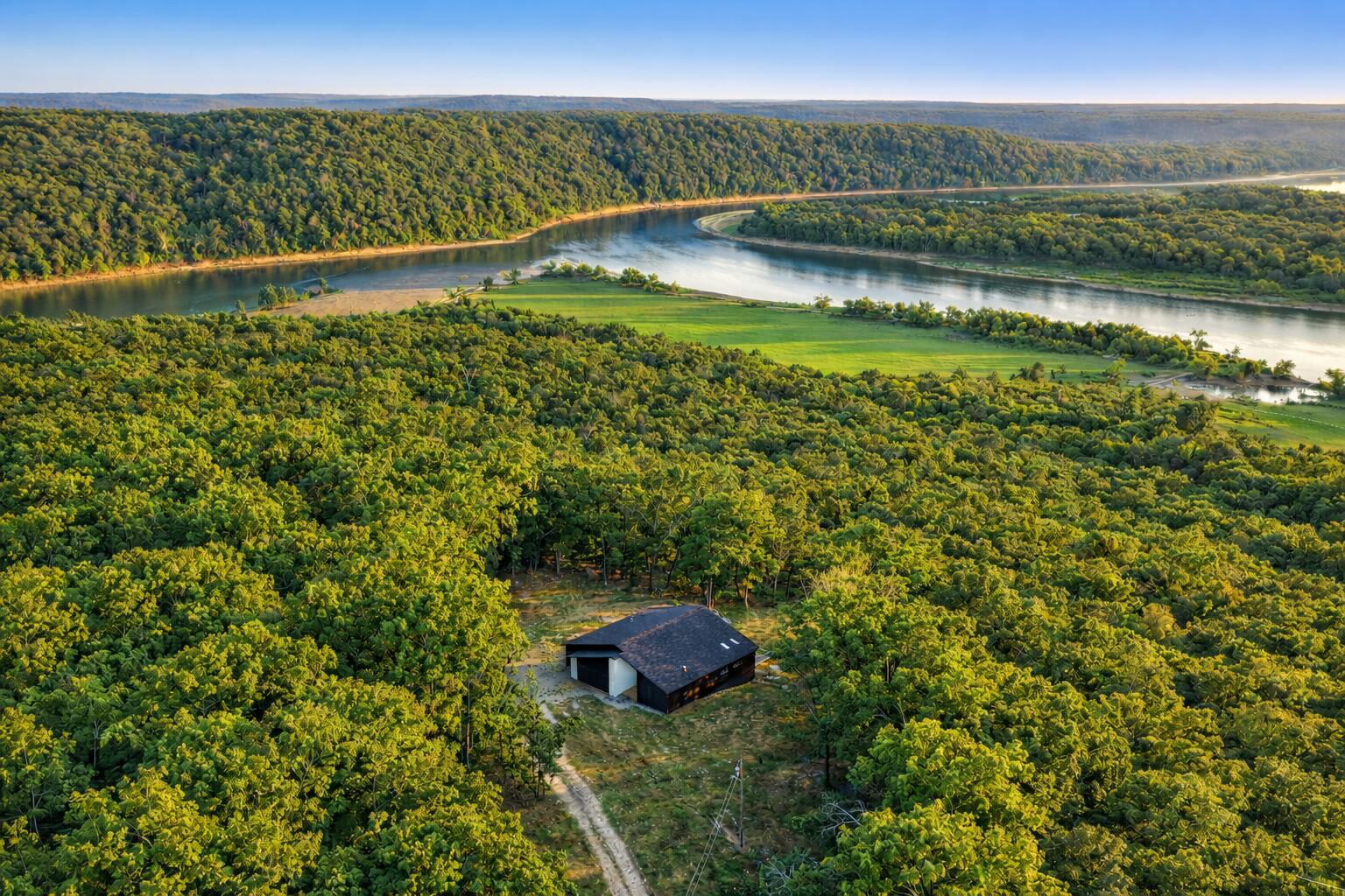 1201 County Road 555b 1