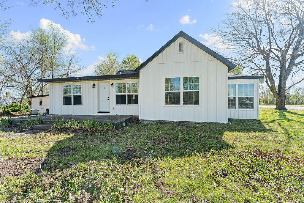 141 S Grove 1