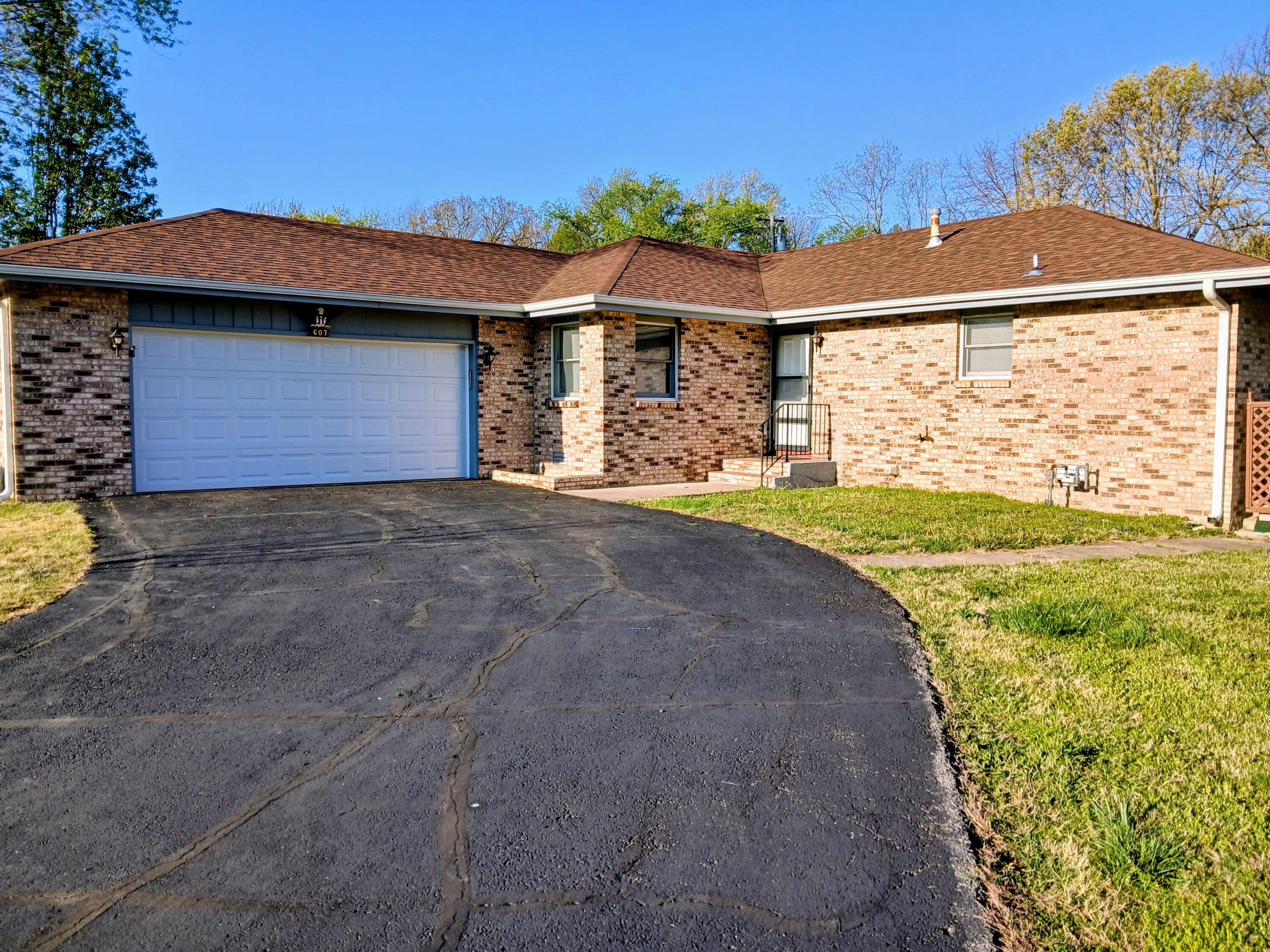 607 Terrace 1