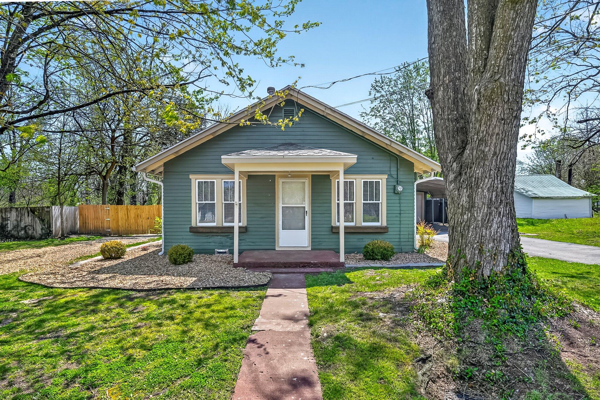 310 W Lawrence 1