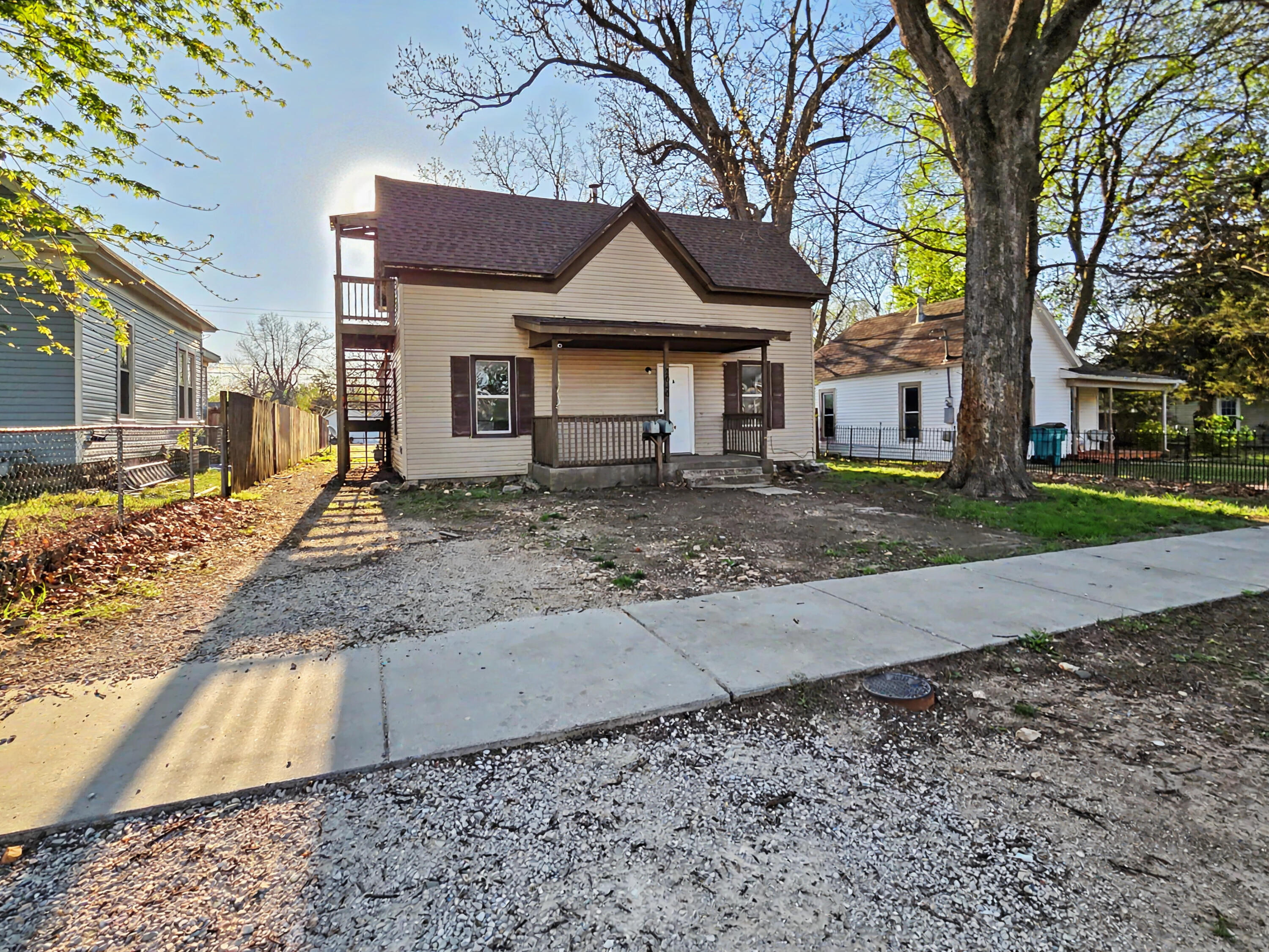 2040 N Prospect #A & B 1