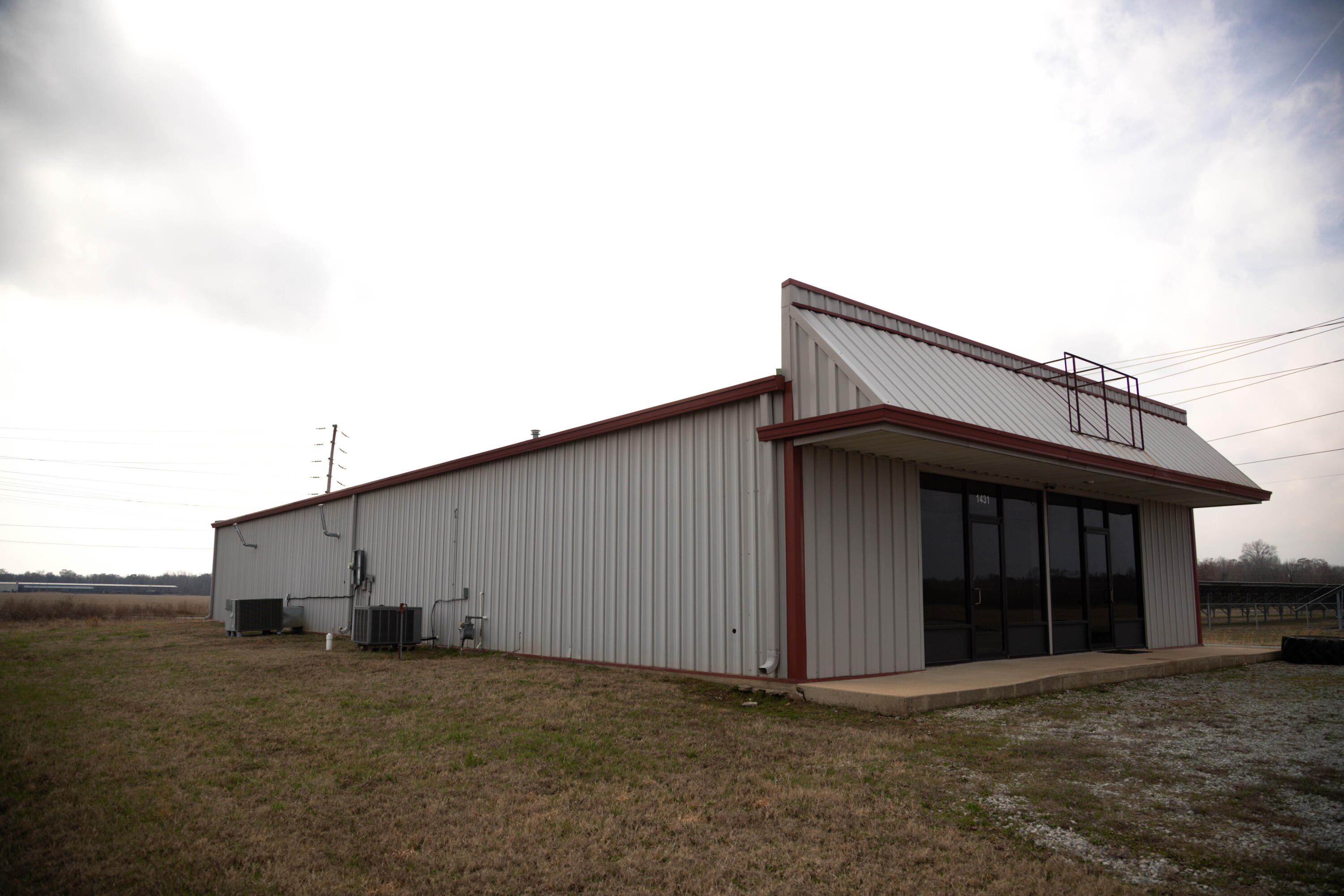 1431 Commerce 1