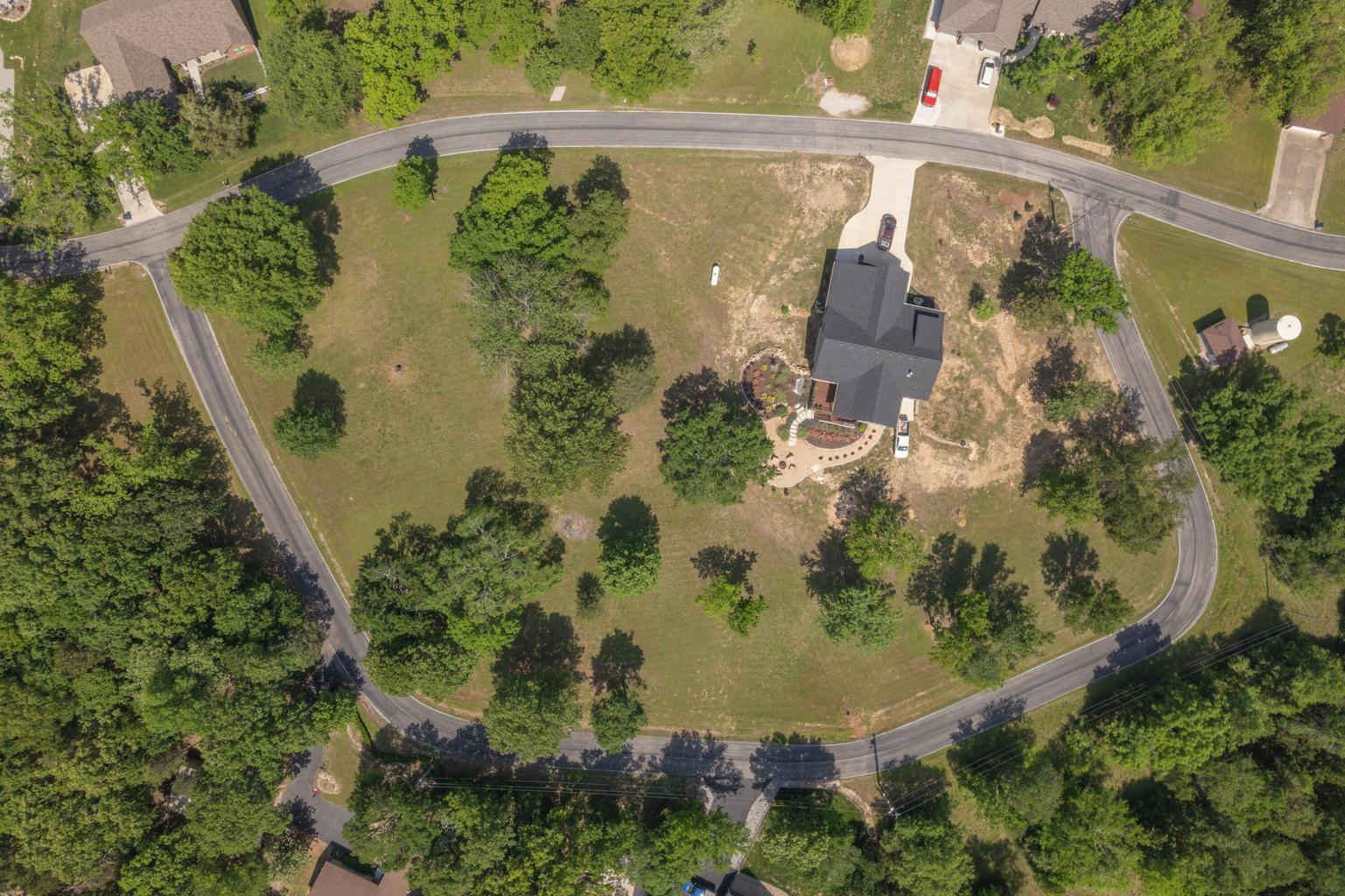 000 Peachtree Lane/Meadow 1