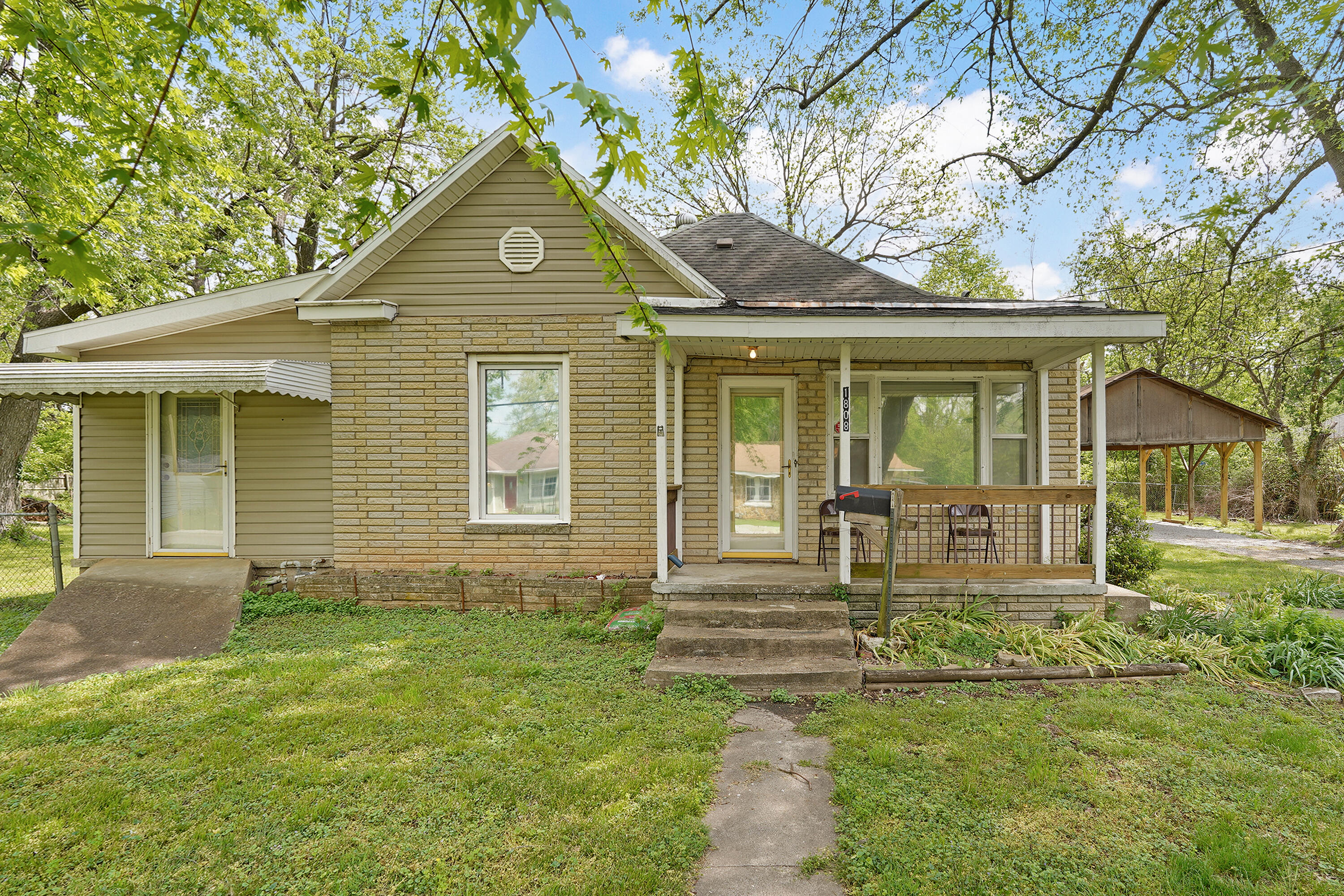 1808 N Drury 1