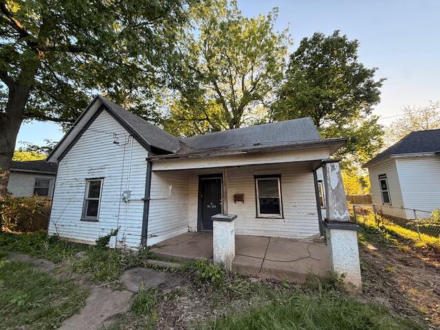 853 S Weaver 1
