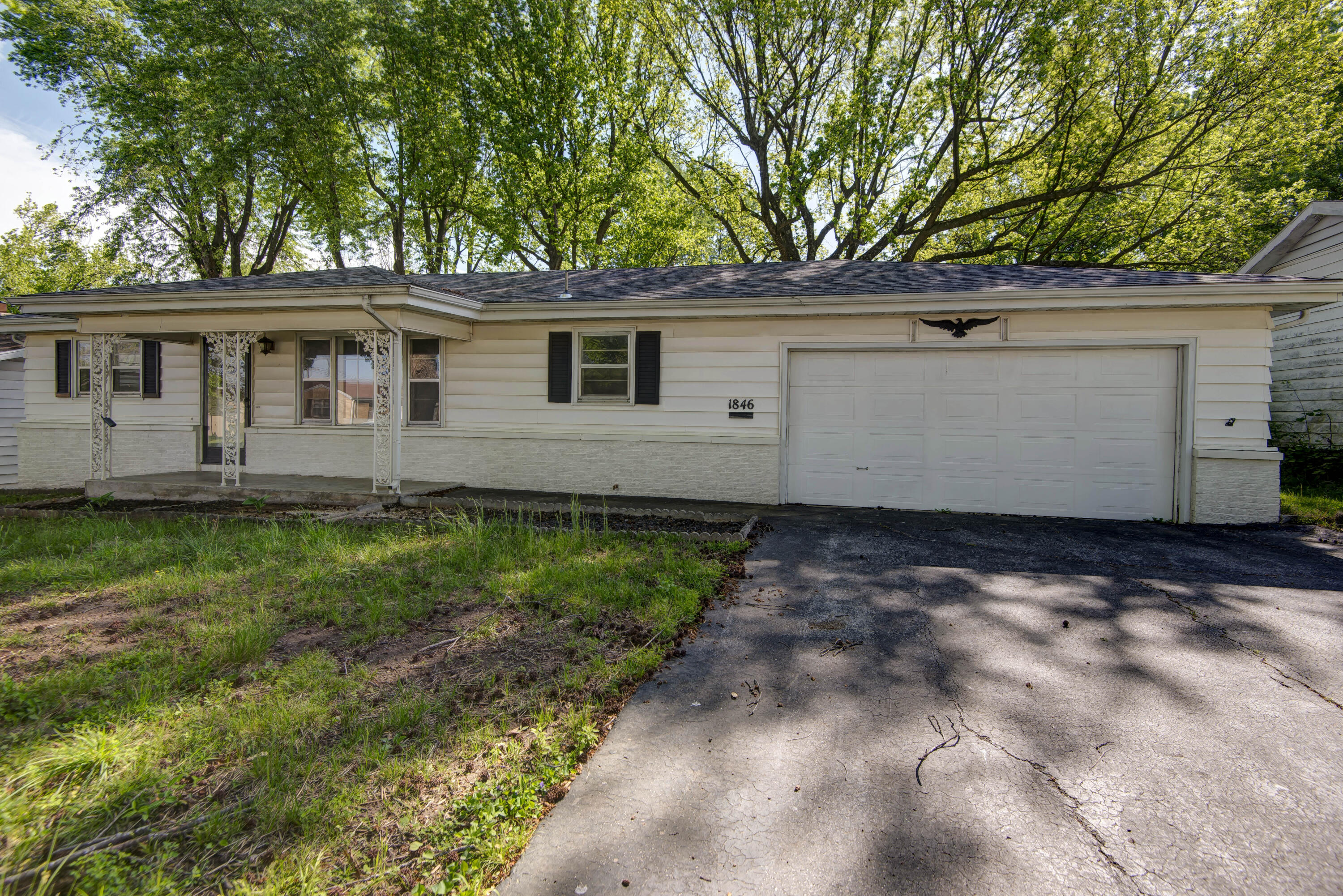 1846 S Nettleton 1