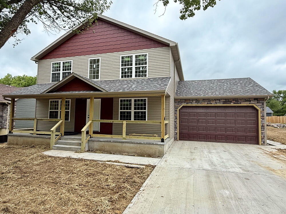 1807 S Elm 1