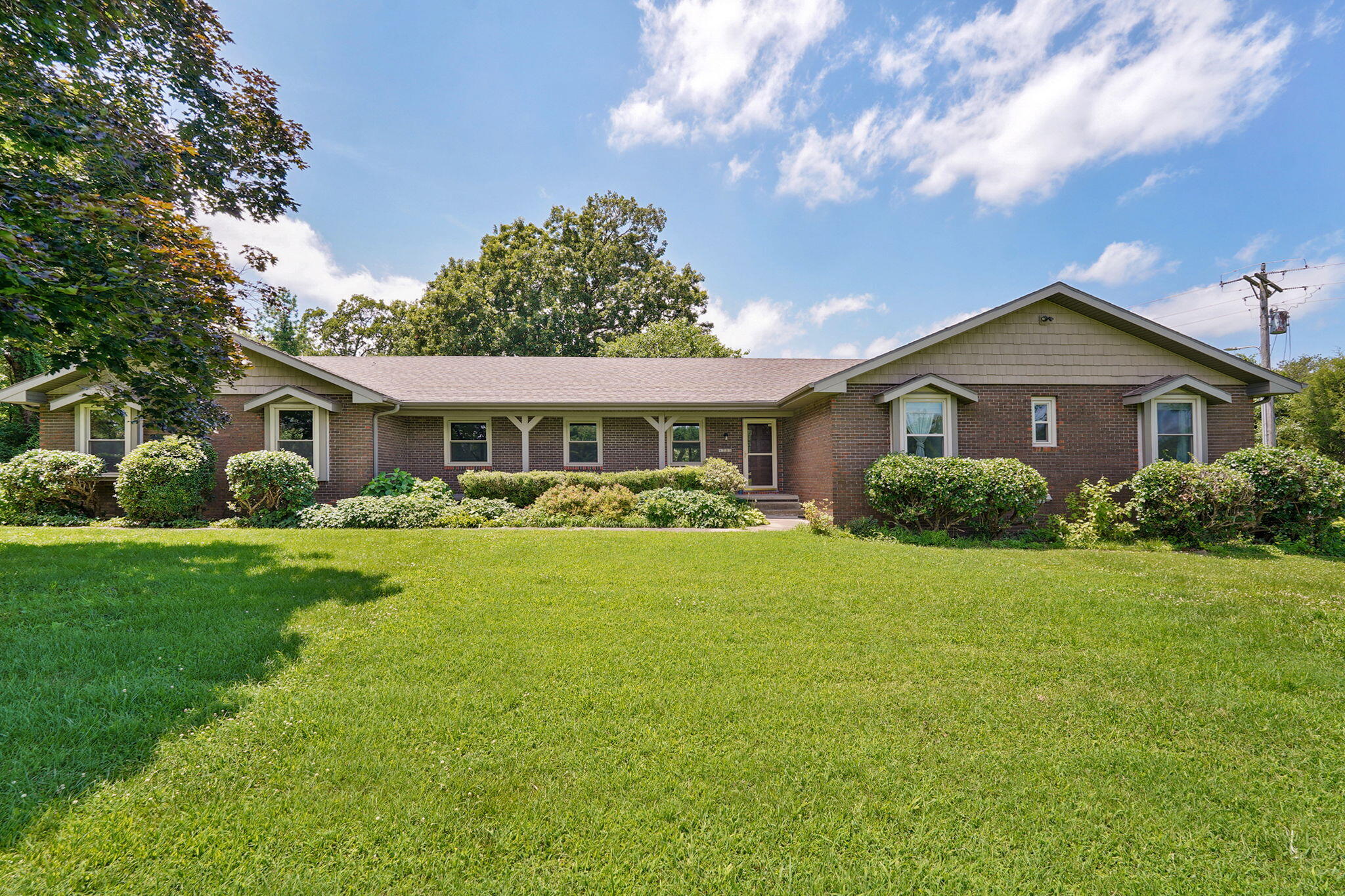 4789 S Farm Road 193 1