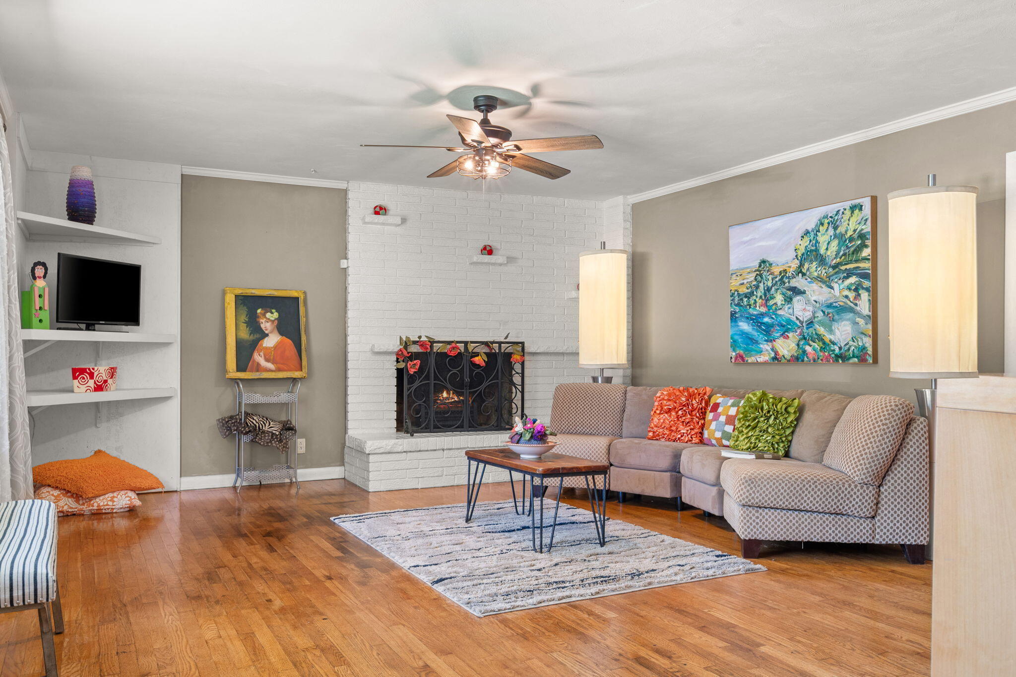1904 S Valleyroad 1