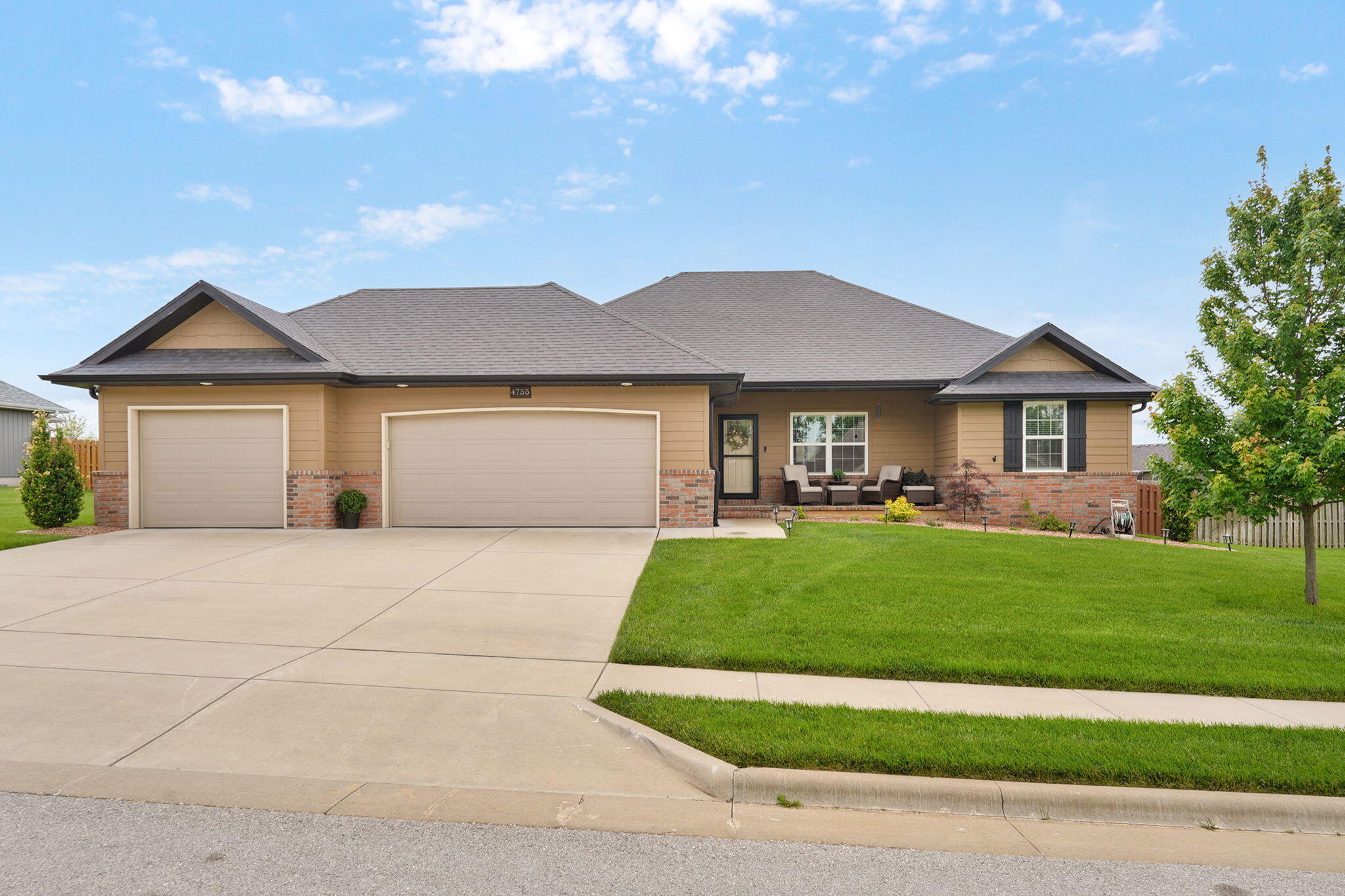 4755 Florence 1