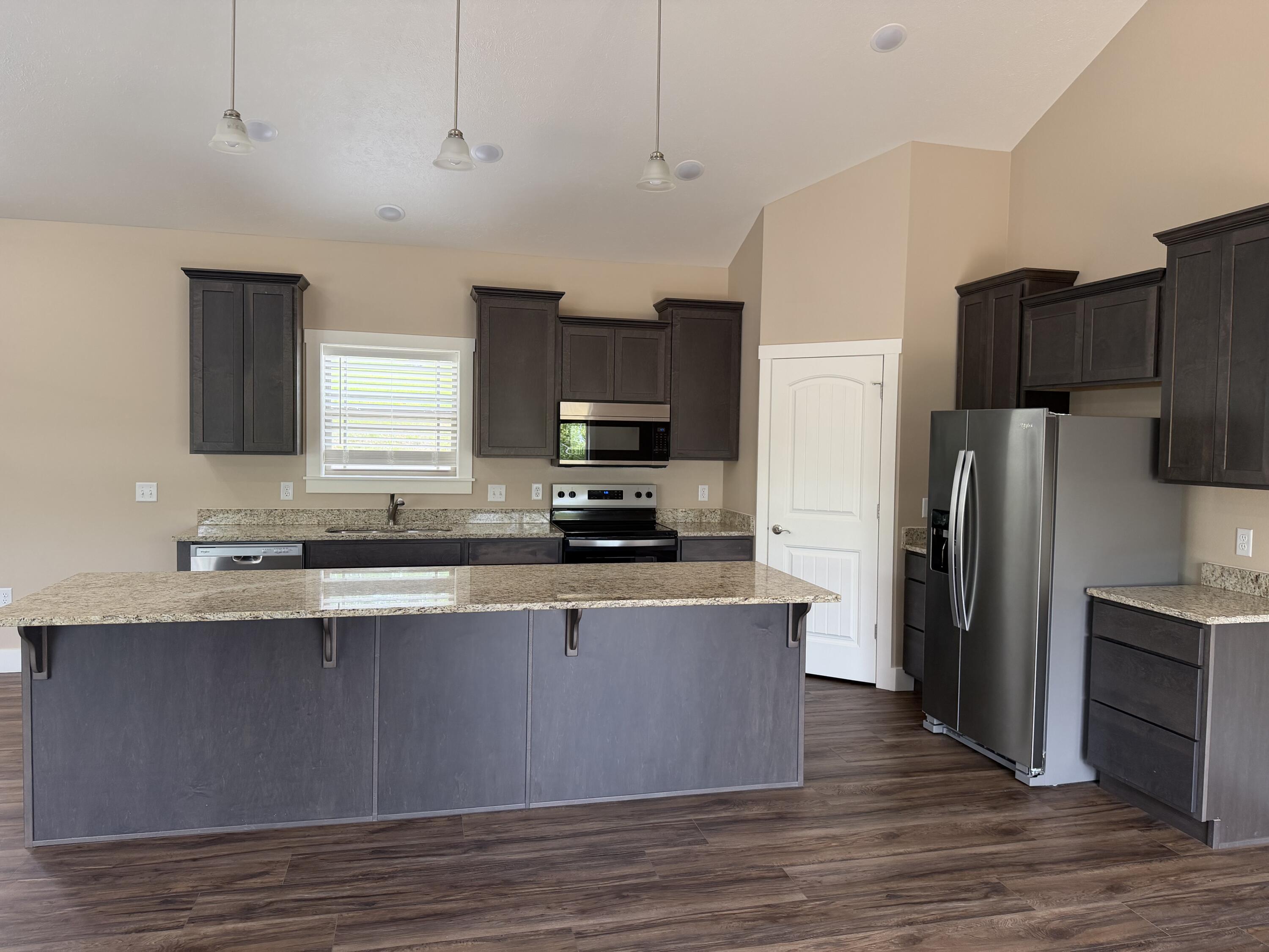 180 Grand Pointe 1
