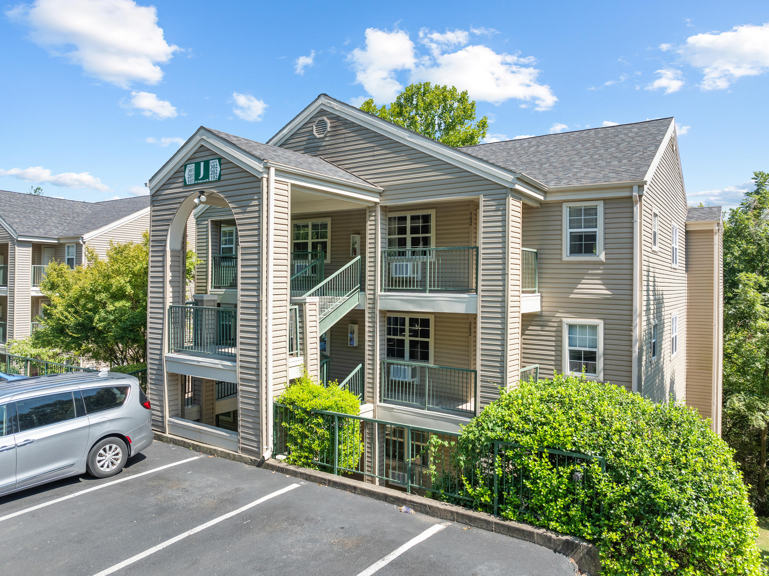595 Timbercreek #301 1