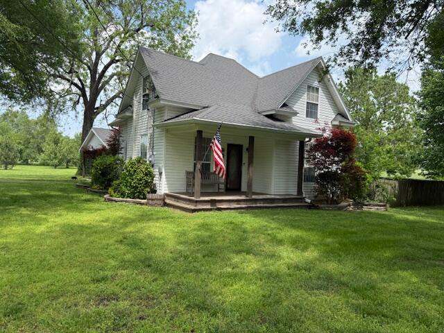 602 E Sanders