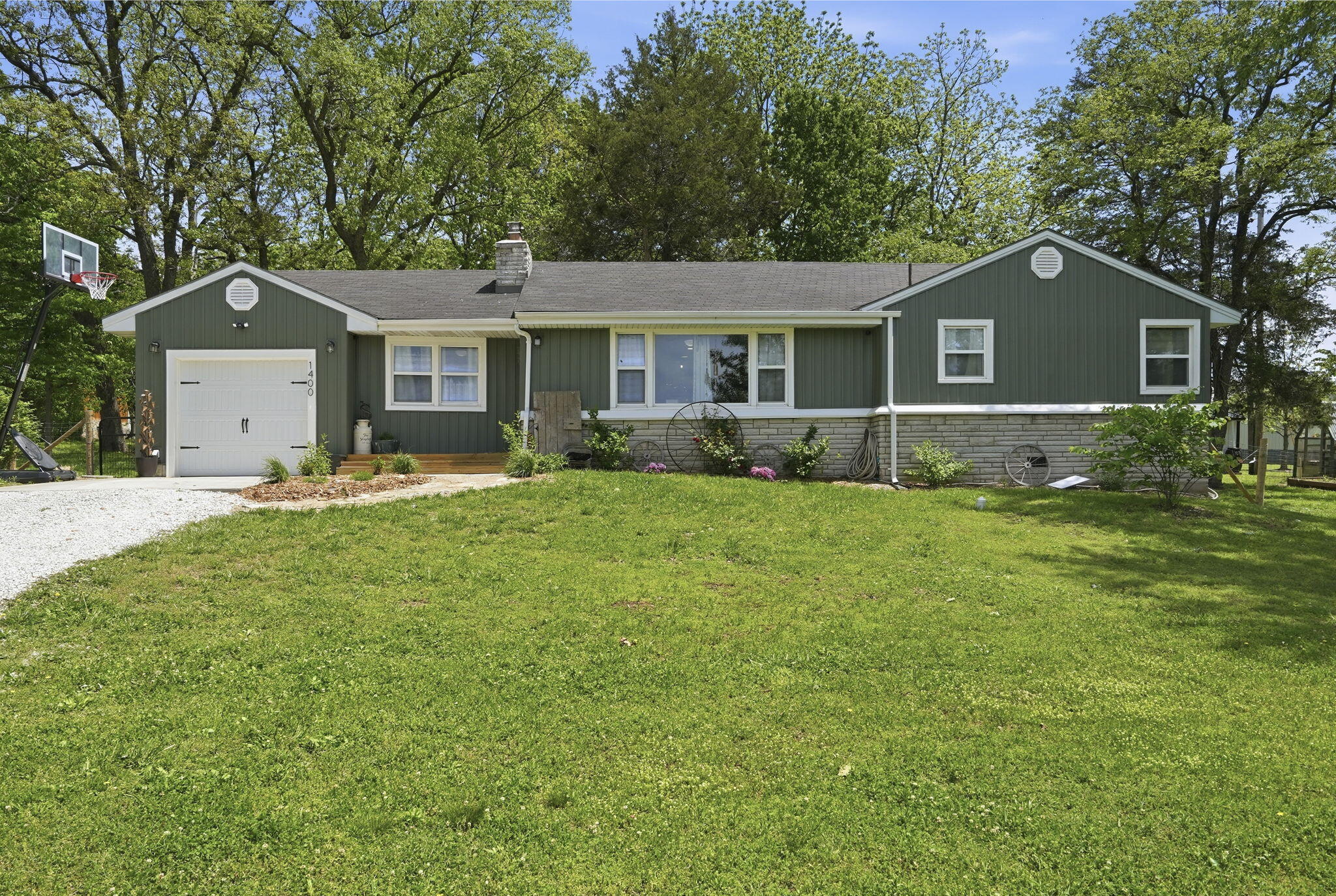 1400 S Farm Road 205 1