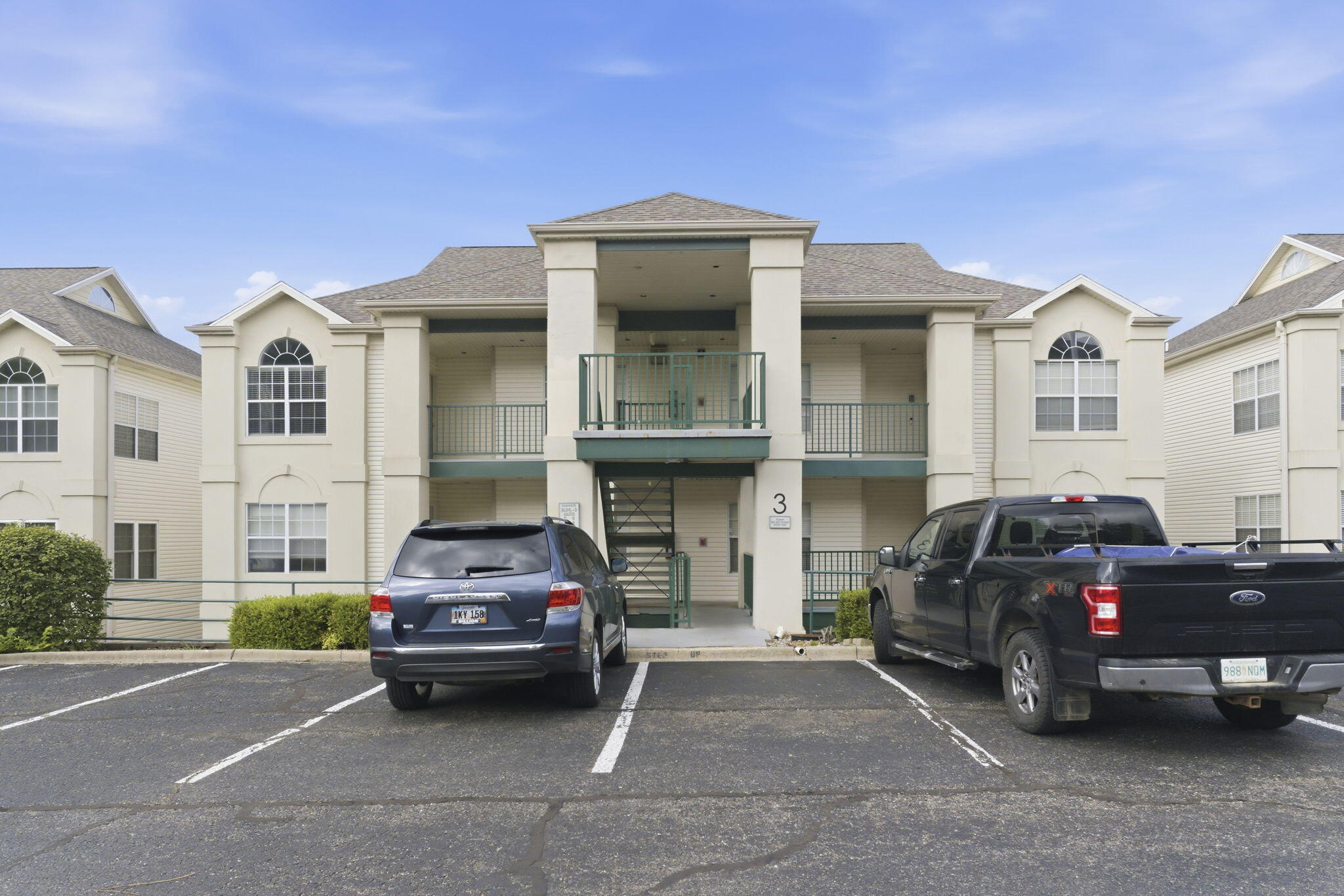 351 S Wildwood #3-2 1