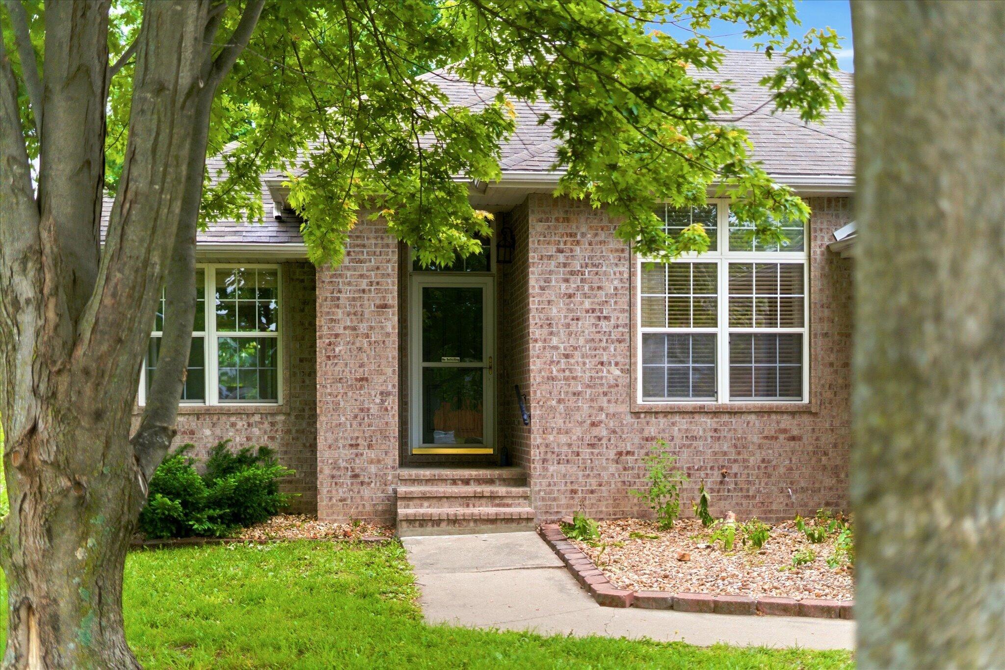 502 S Pepperhill 1