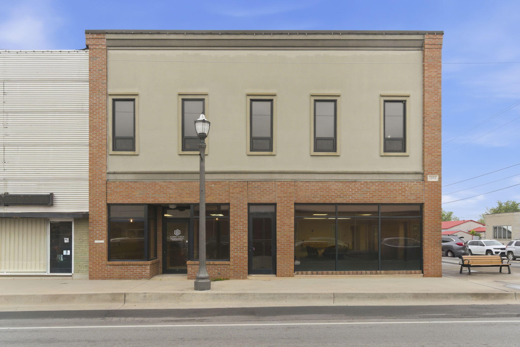 805 Main