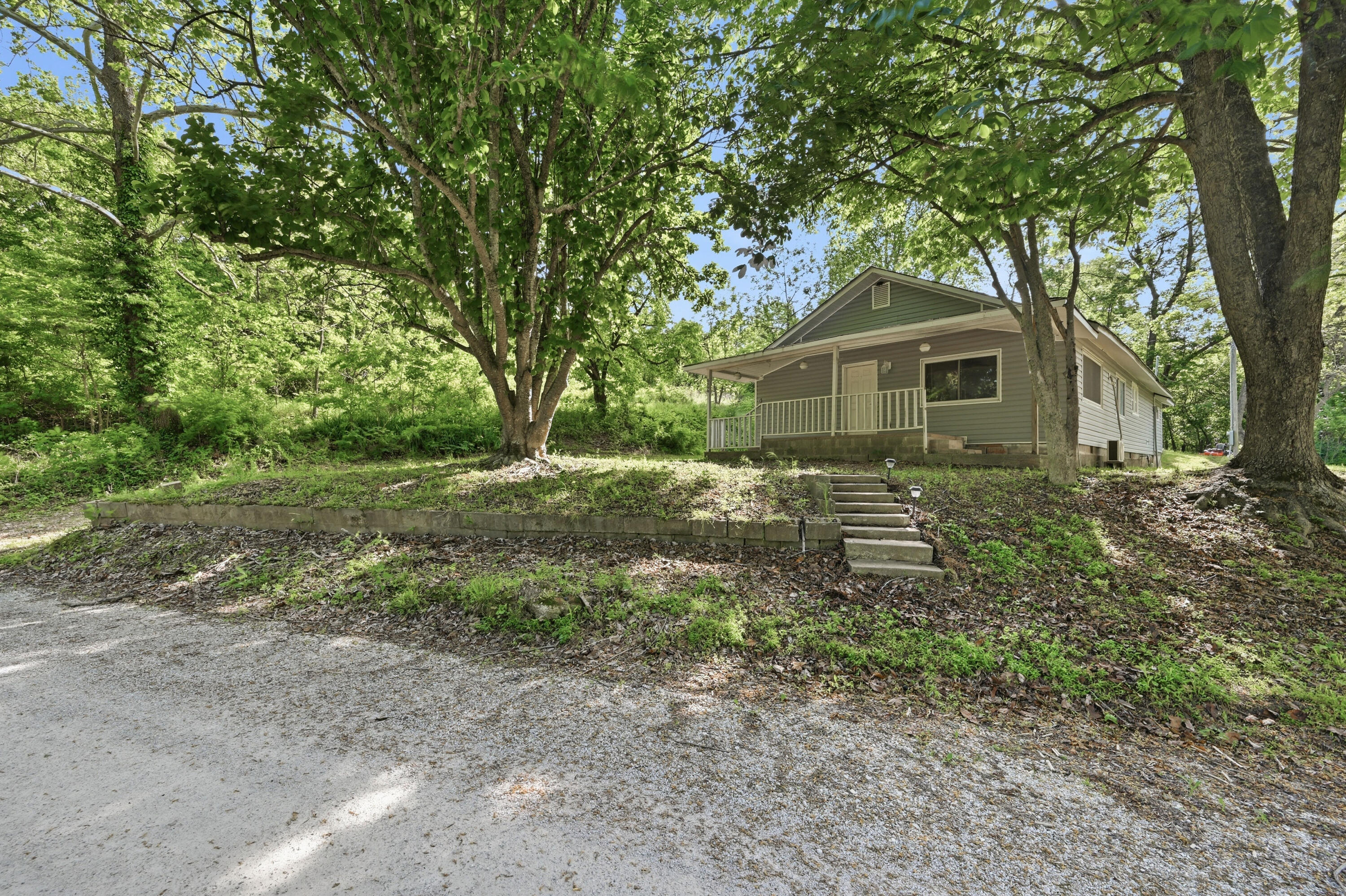 5099 Maple Drive 1