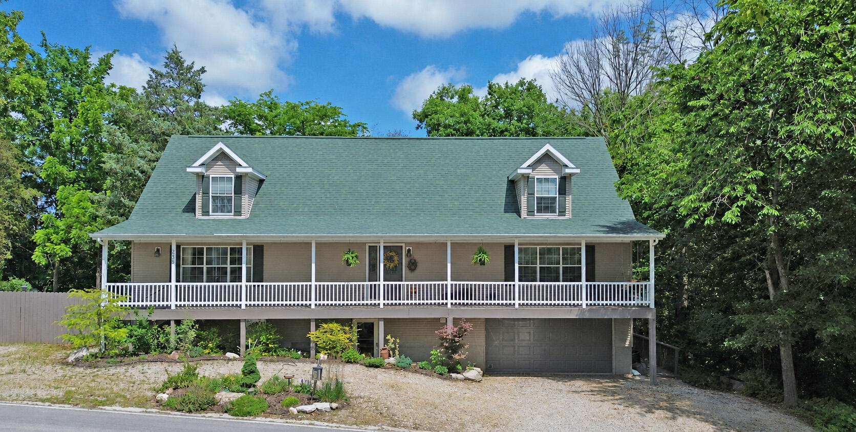 235 Iowa Colony 1