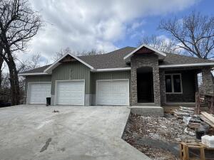 1907 N Lake 1