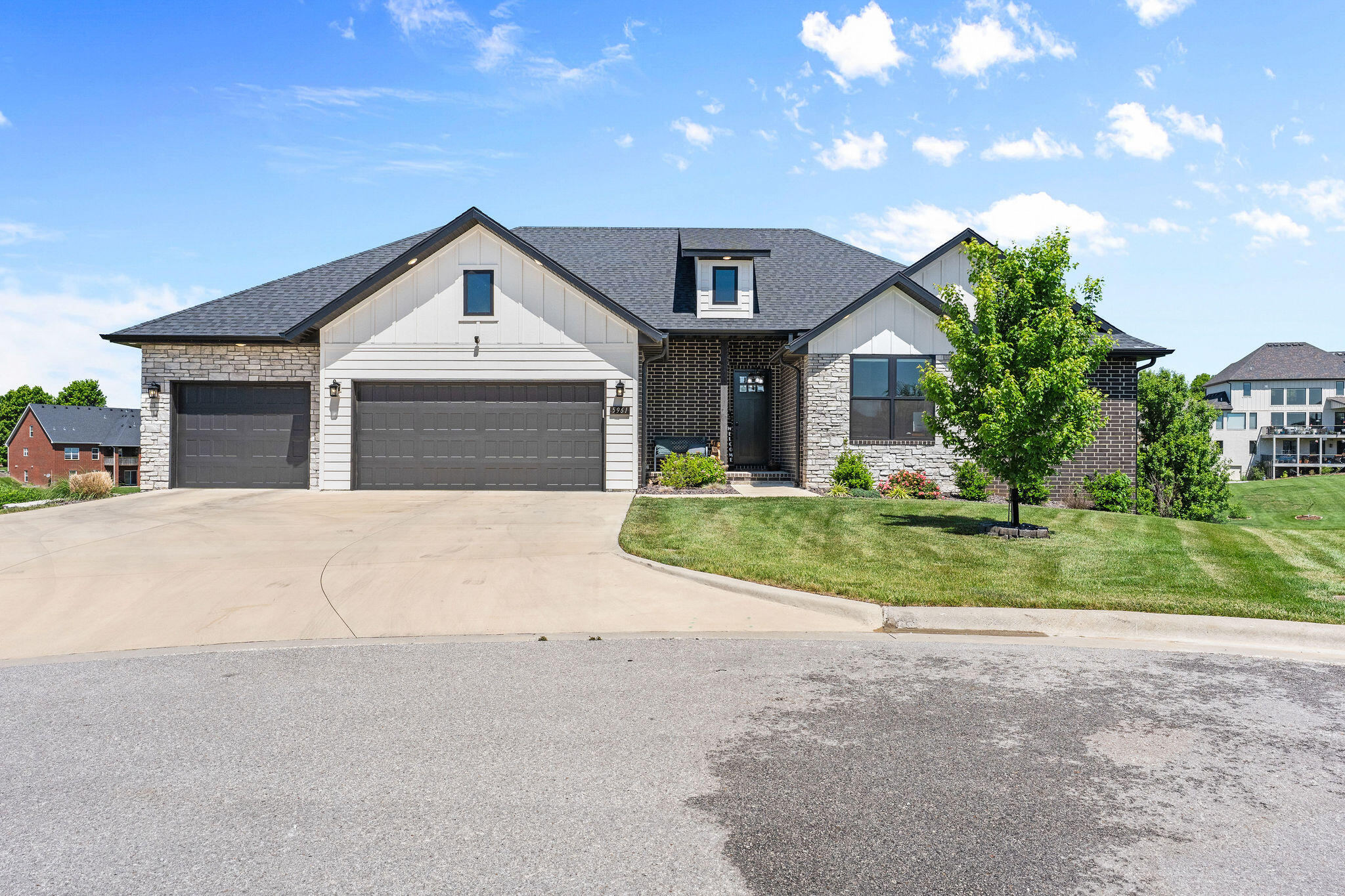 5961 S Doubletree 1