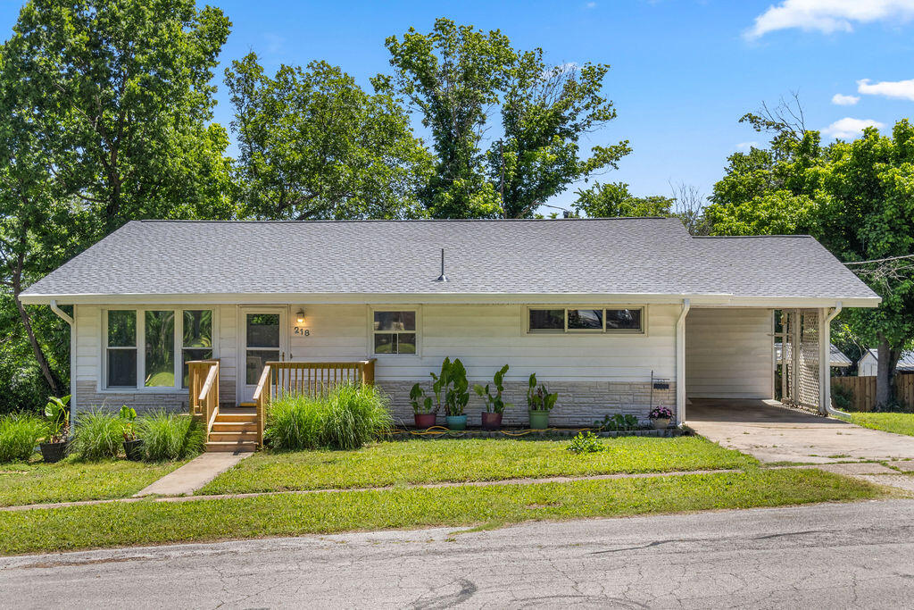 218 N 4th 1