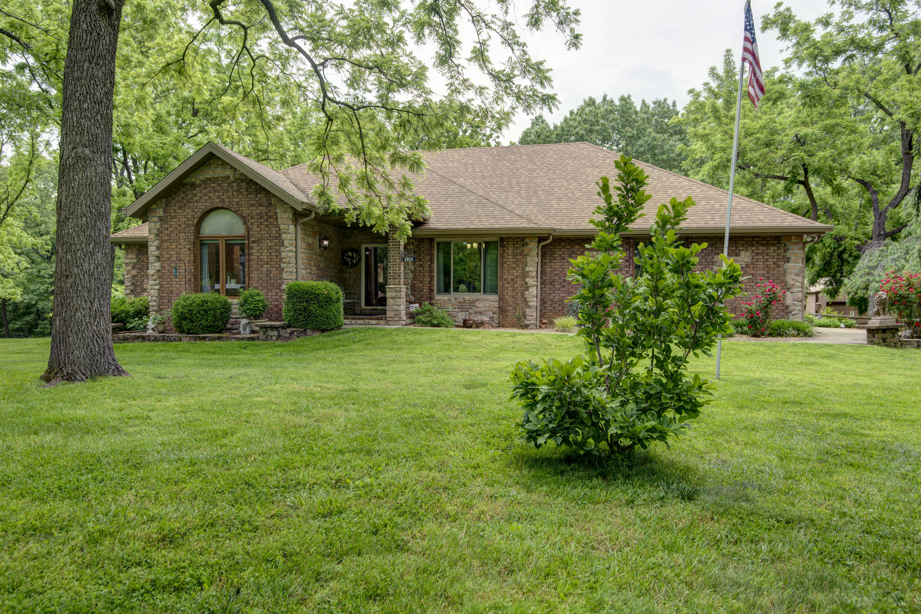 5924 S Farm Road 181 1