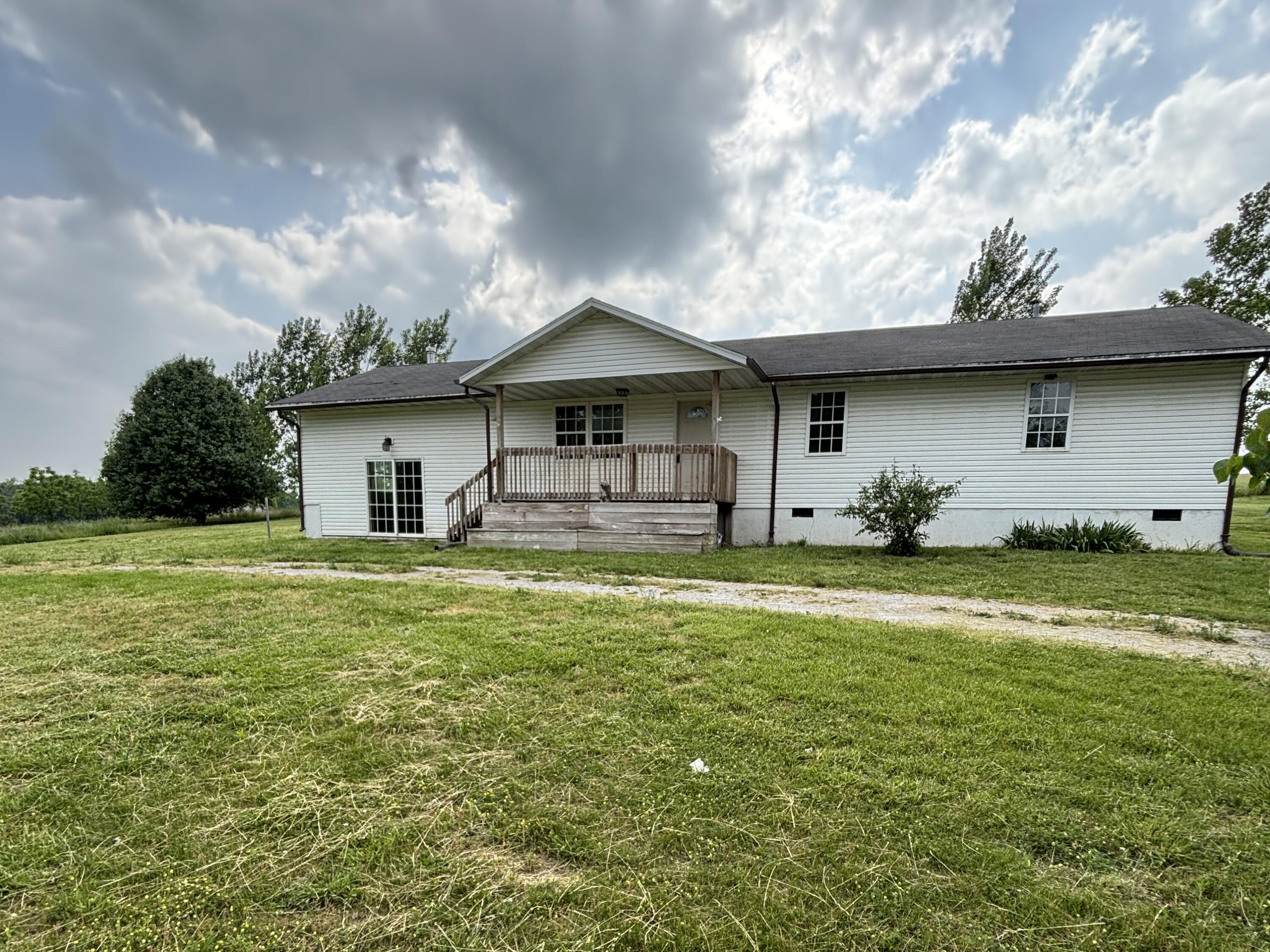 6949 Farm Road 1182