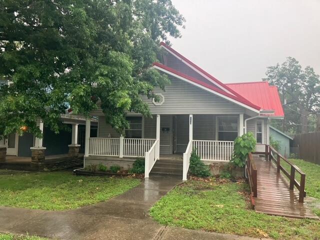 113 W Hickory 1