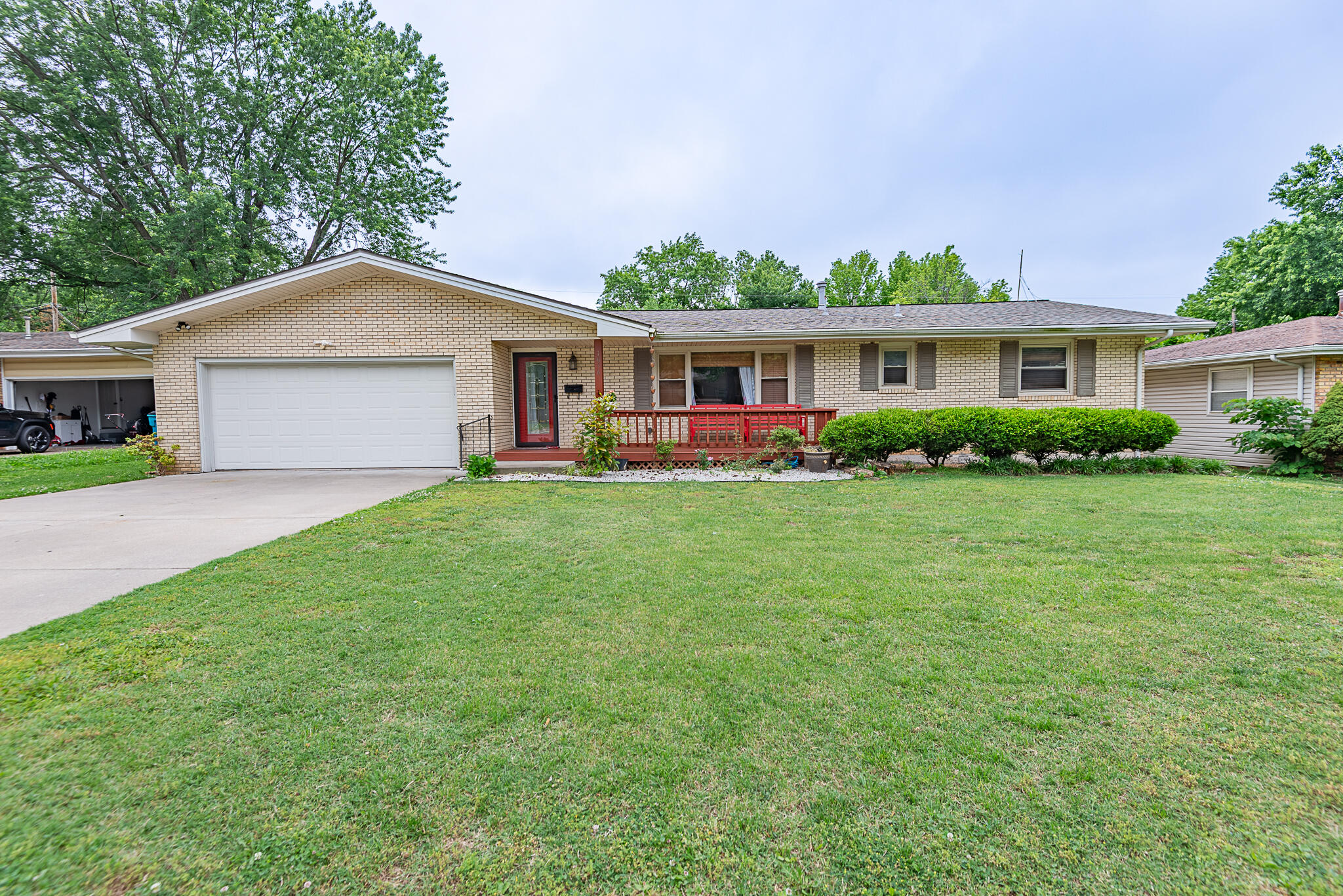1036 E Edgewood 1