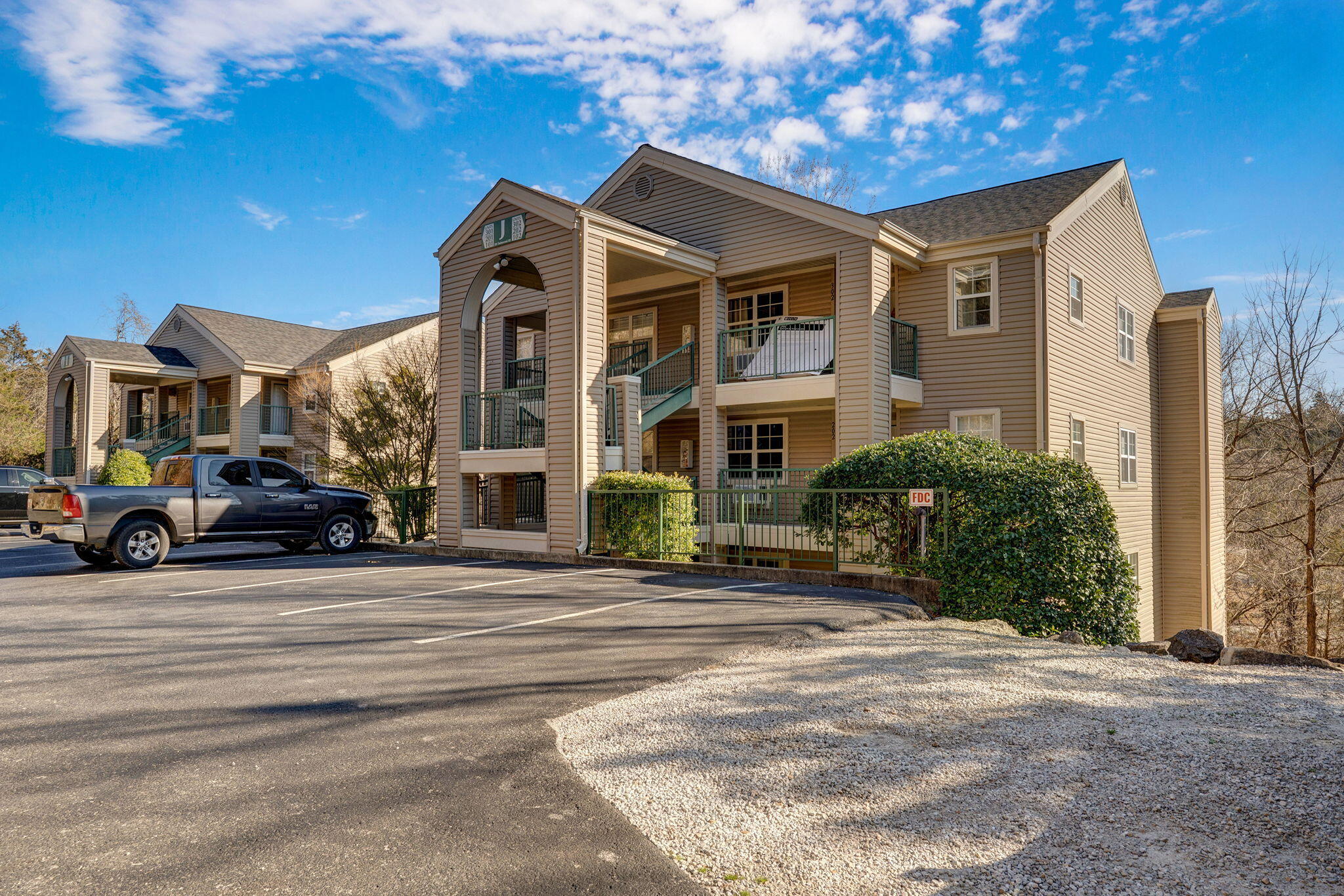 595 Timbercreek #J-101 1