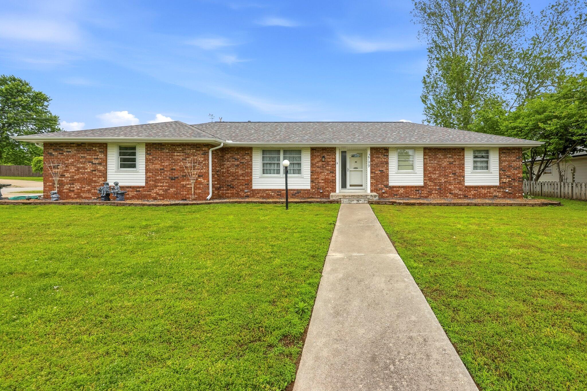 2799 W Camino Alto 1