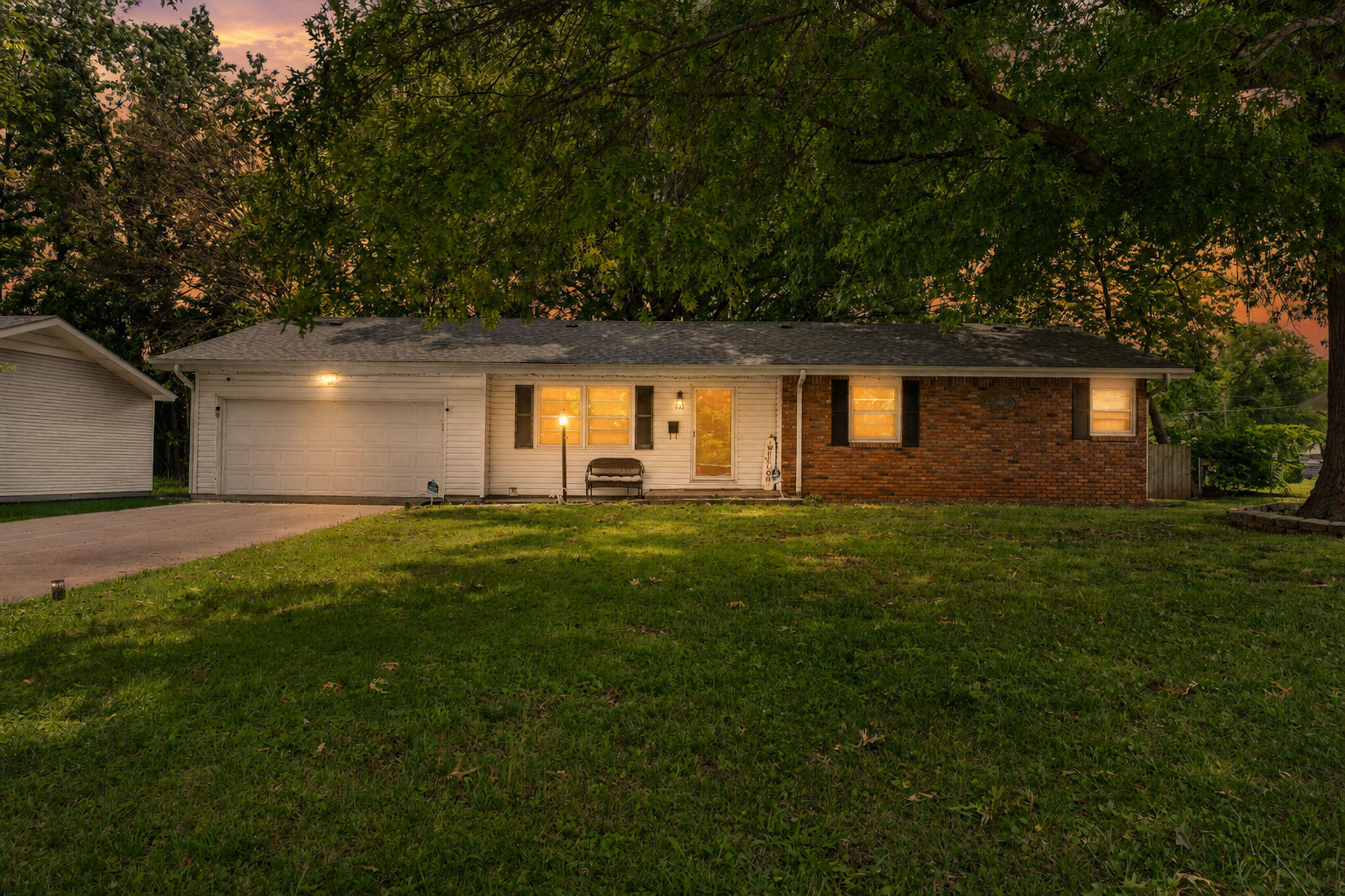 730 W Sylvania 1