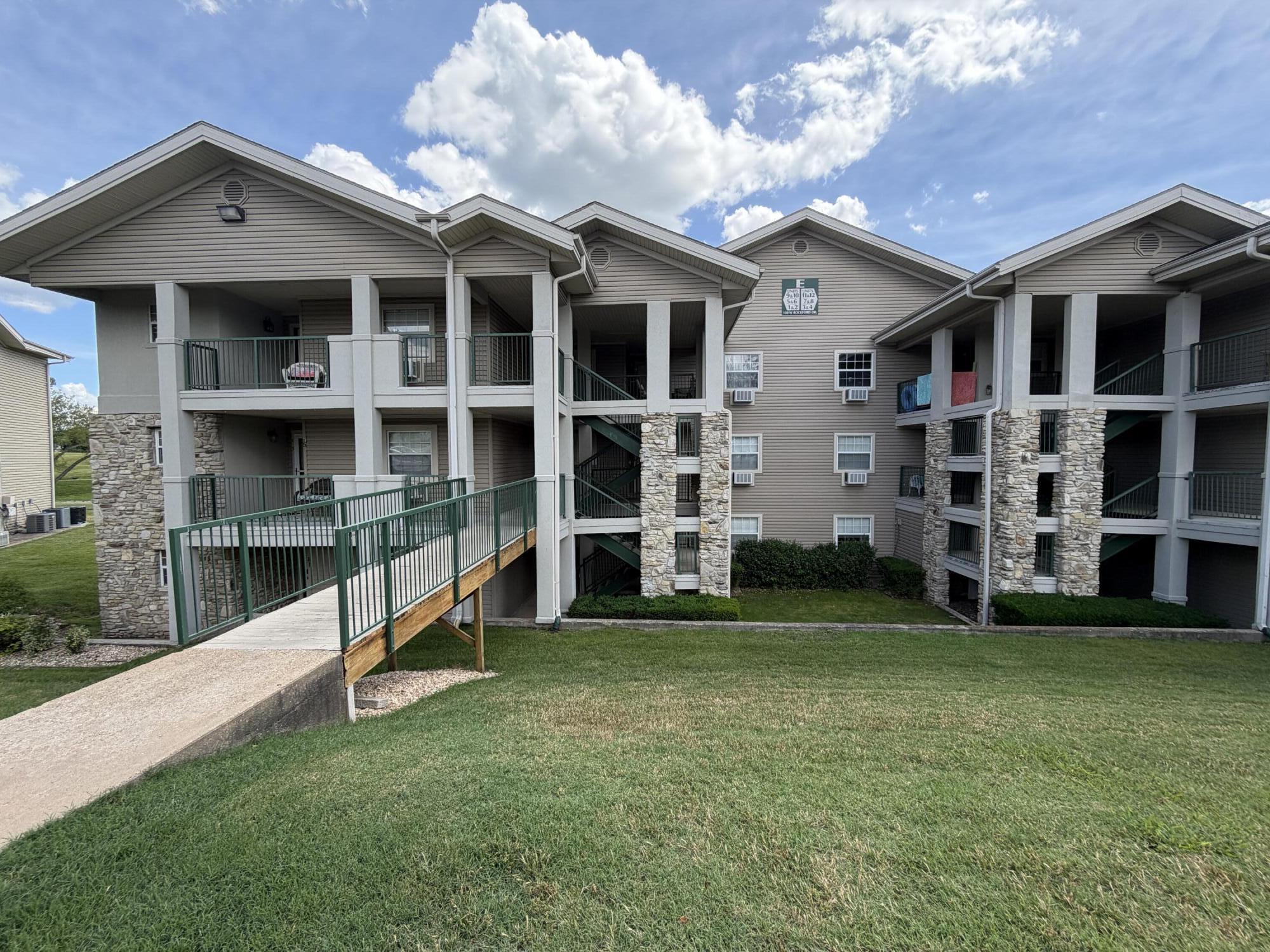 150 W Rockford #E2 1