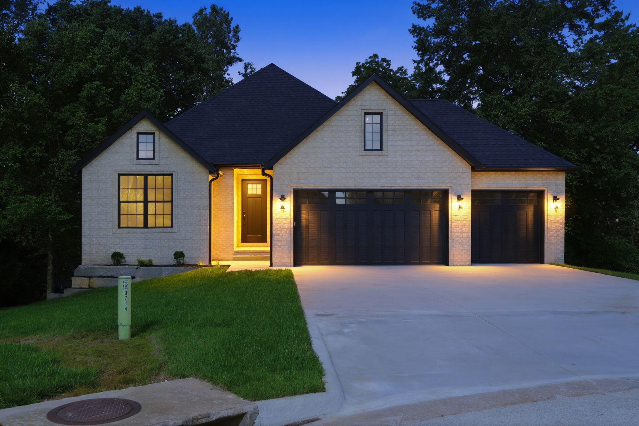 3714 W Rosebrier 1
