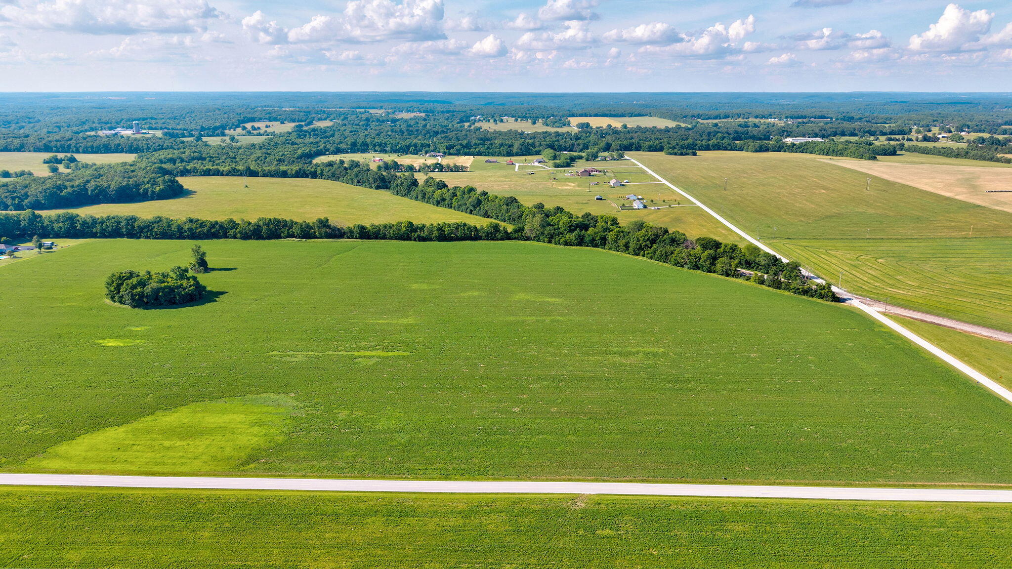 000 E Farm Road 166