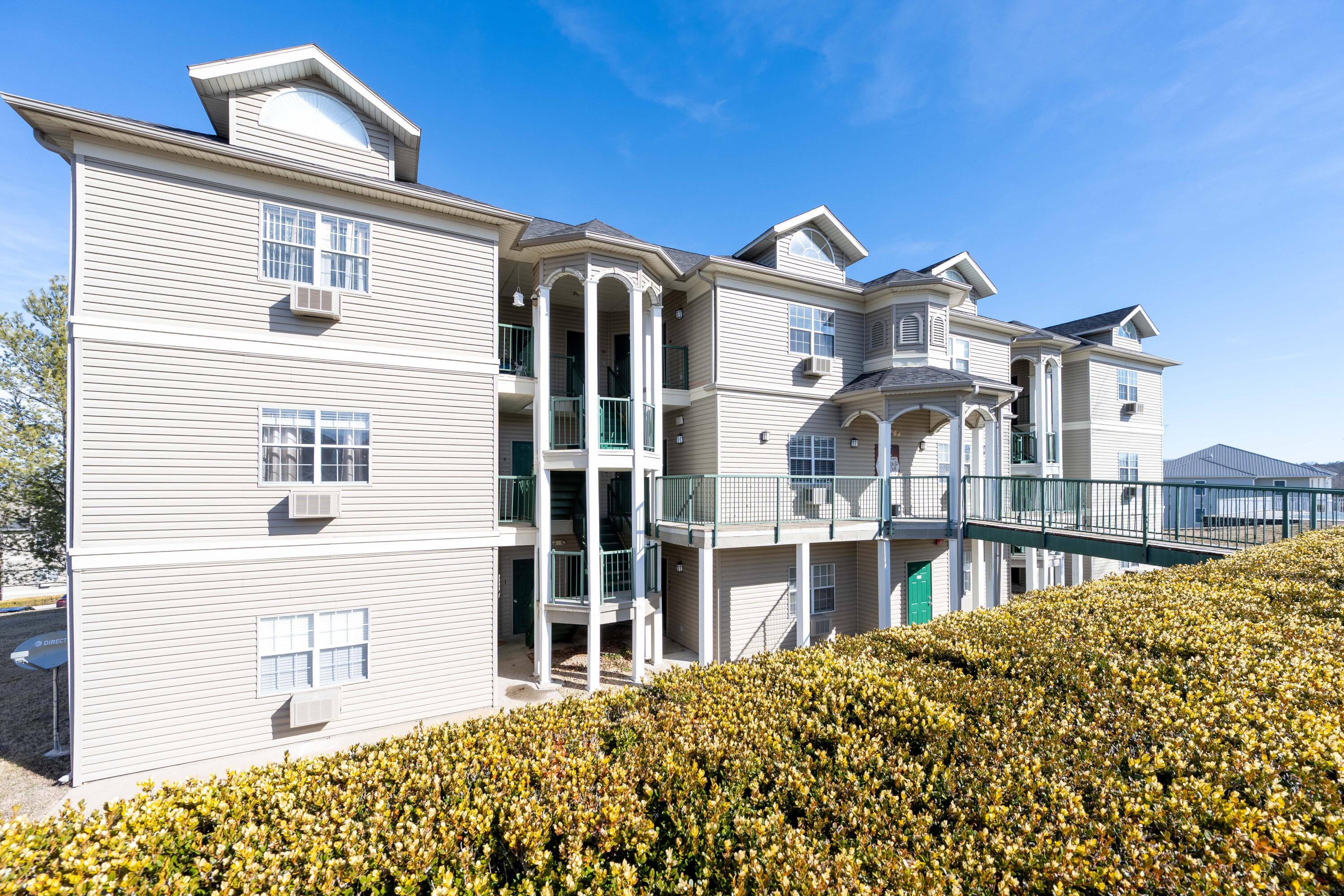 835 Fairview #6 1