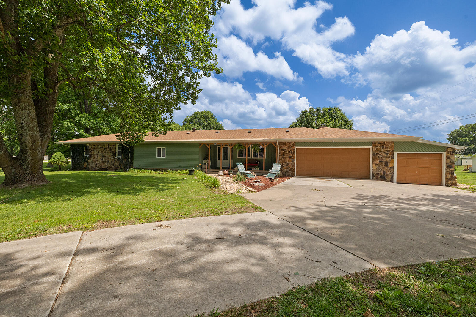 5008 S Cloverdale 1