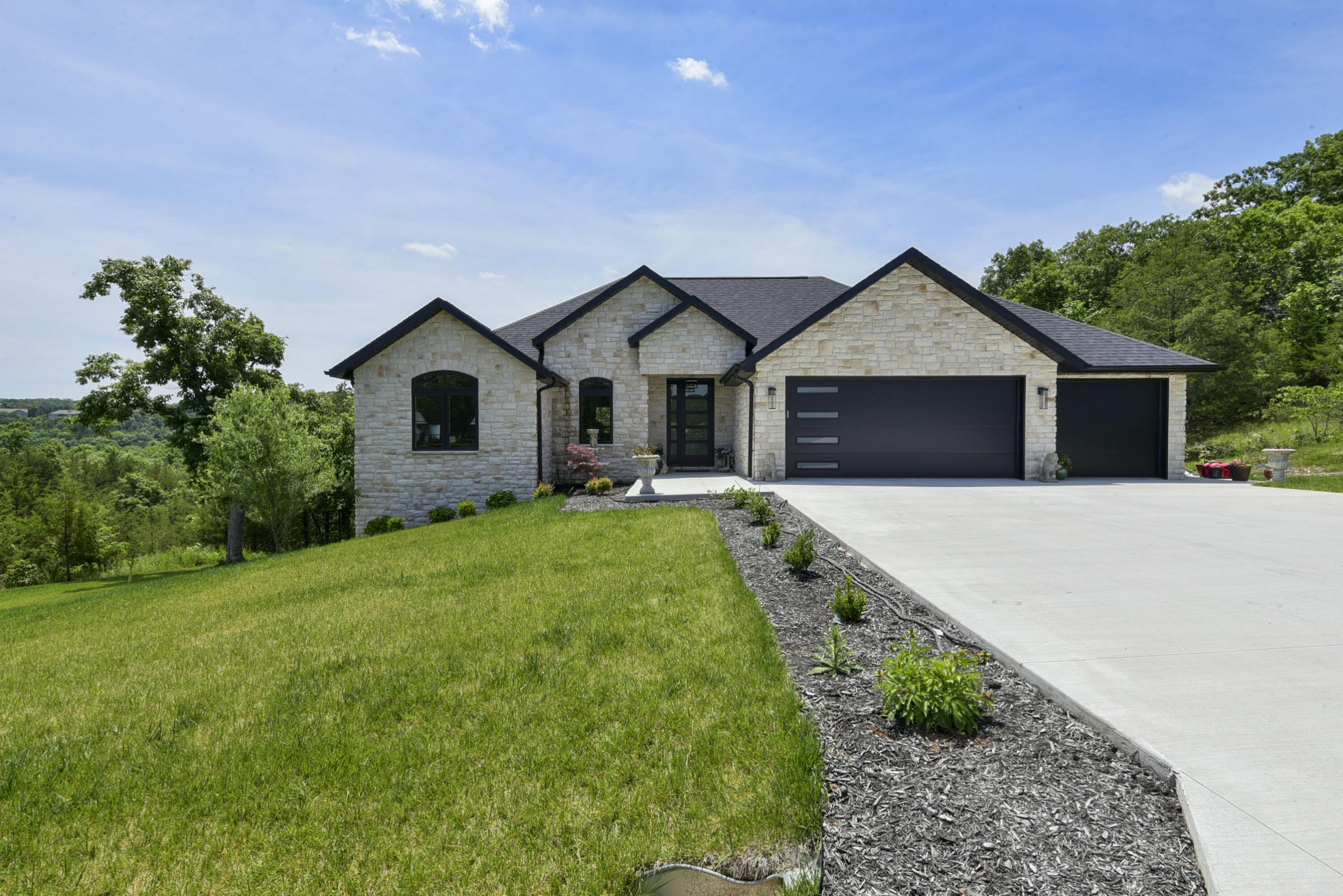 350 Beechwood 1