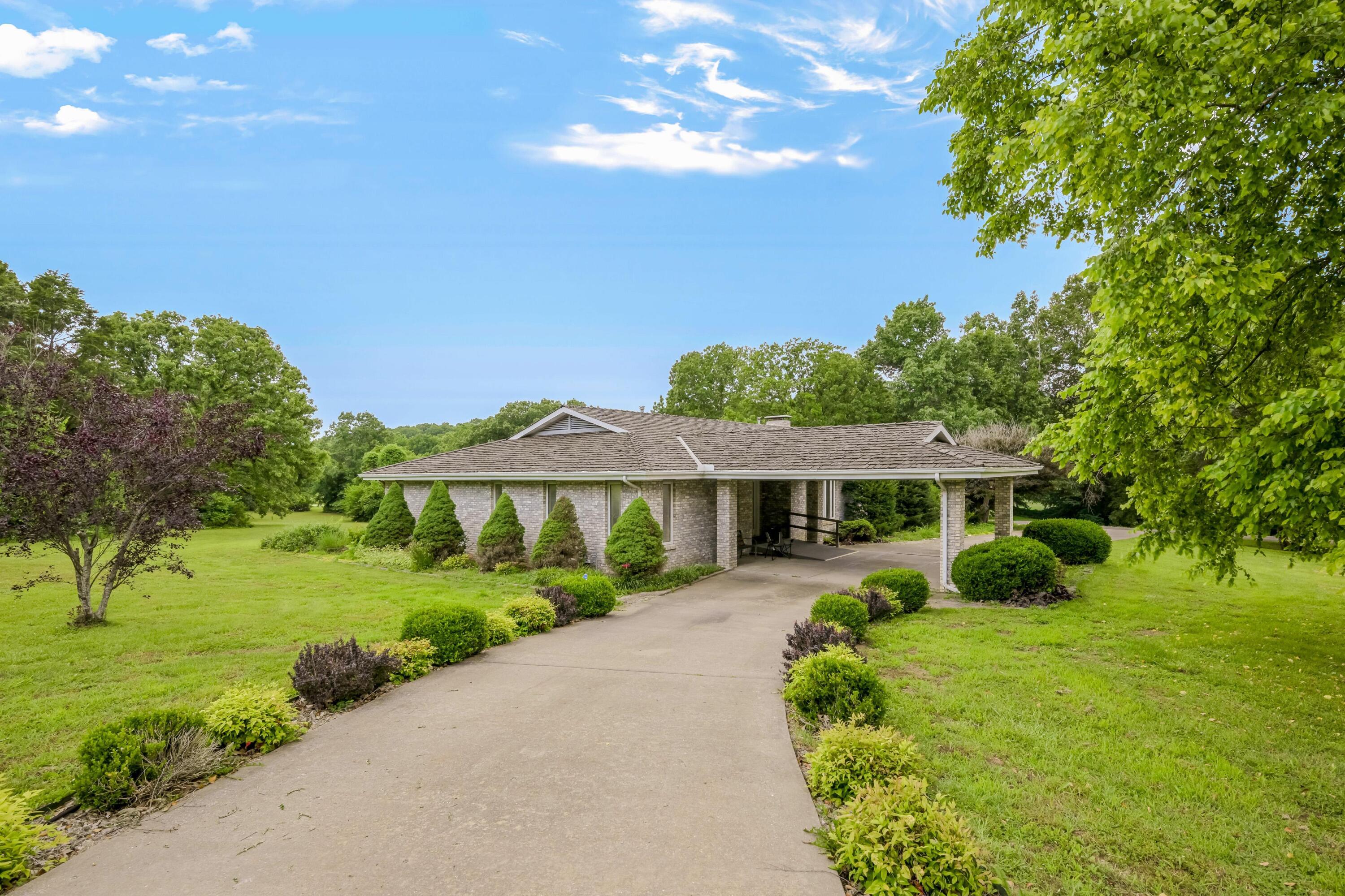 375 Glenwood 1