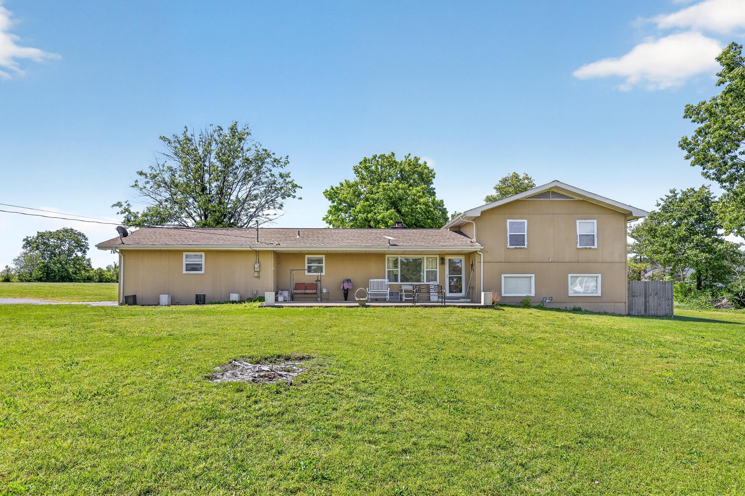 5302 E 32nd 1