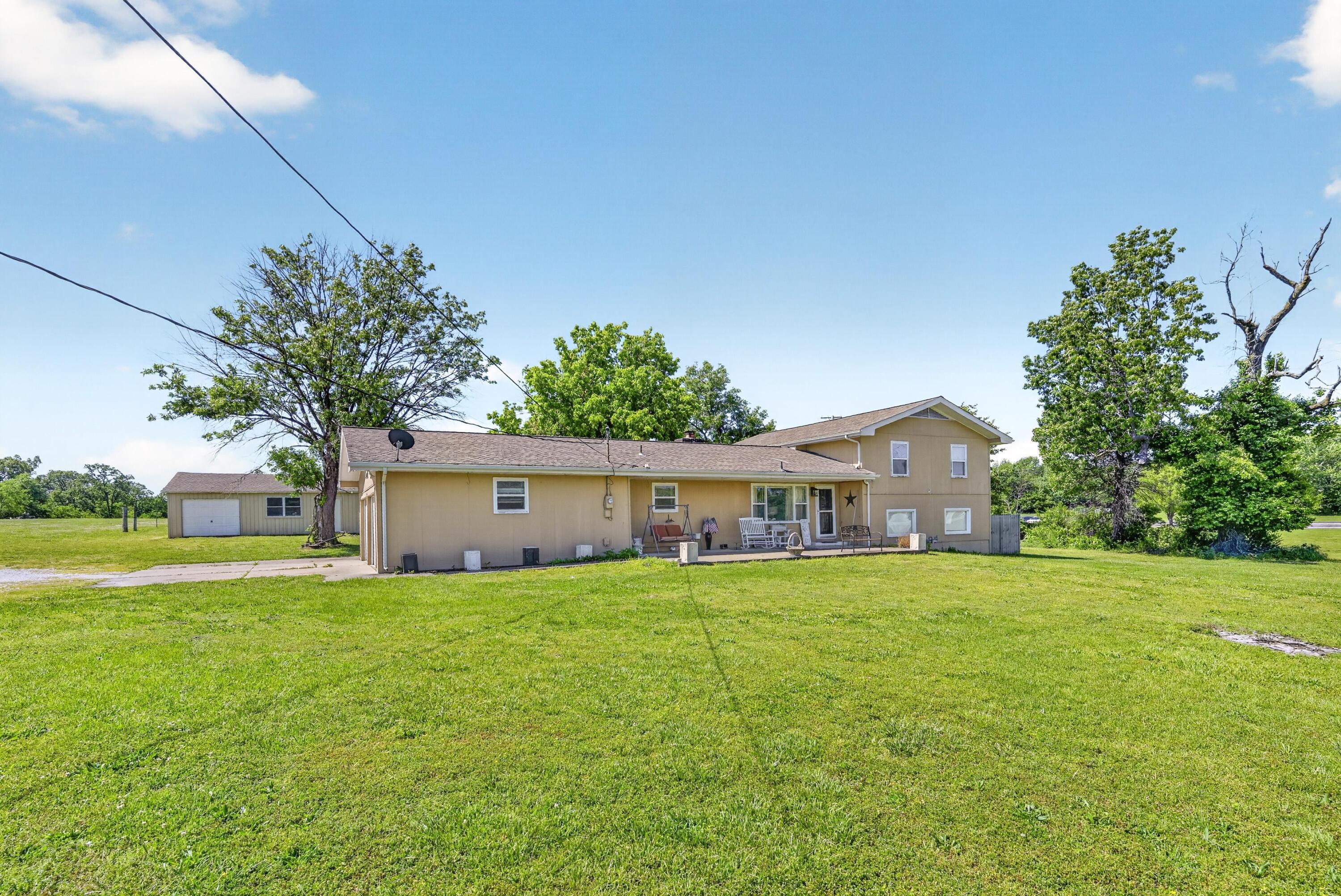 5302 E 32nd 1