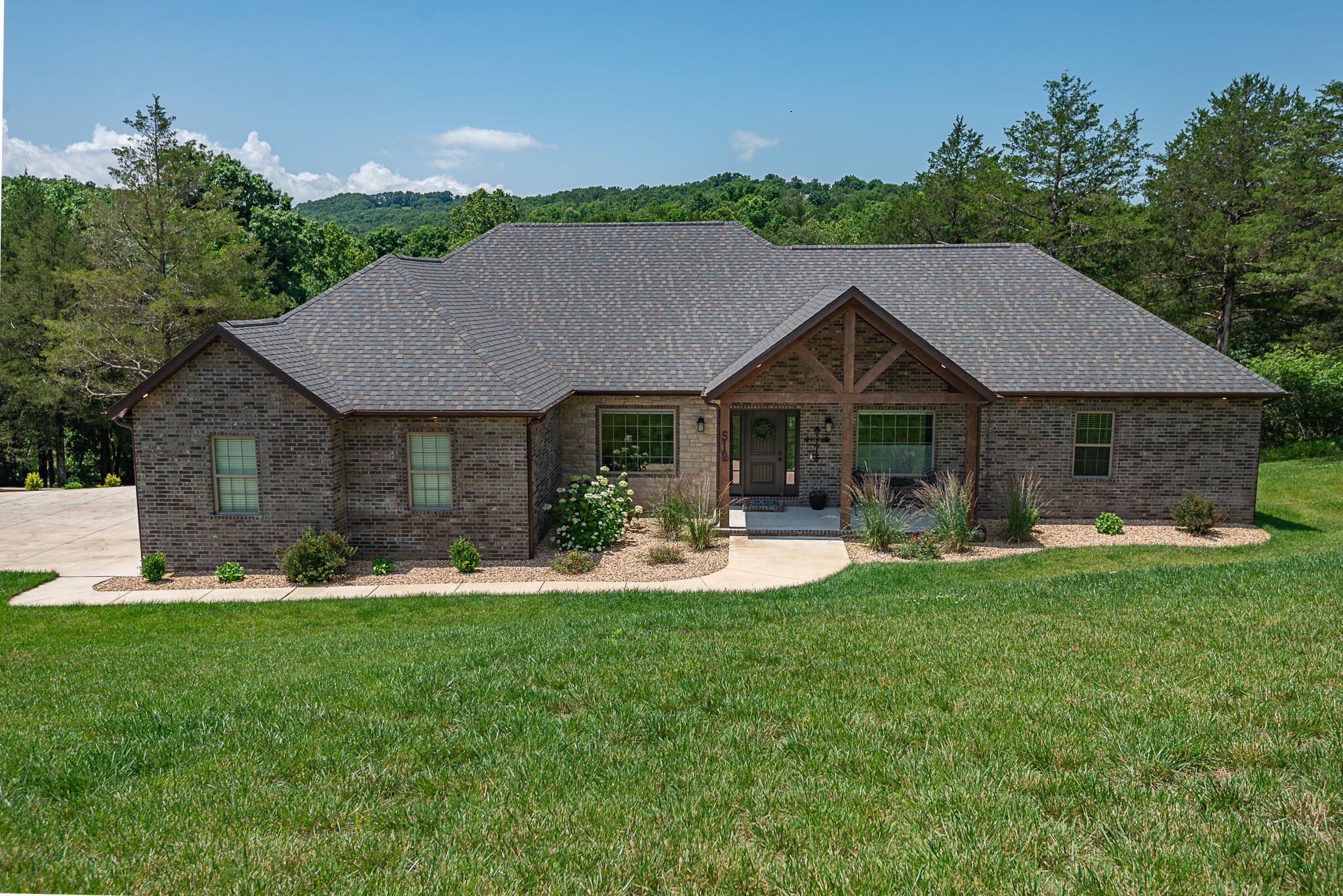 512 Creekside 1