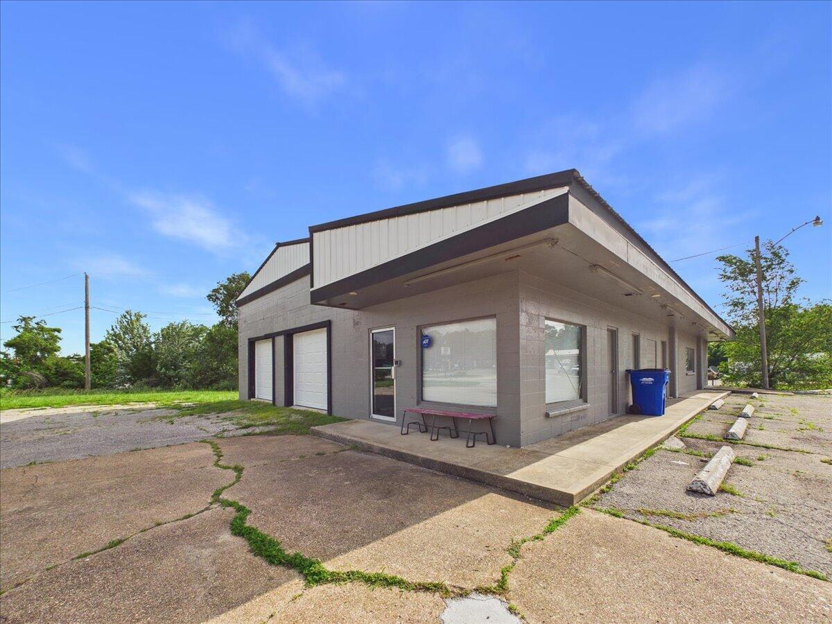 114 S Dallas #B