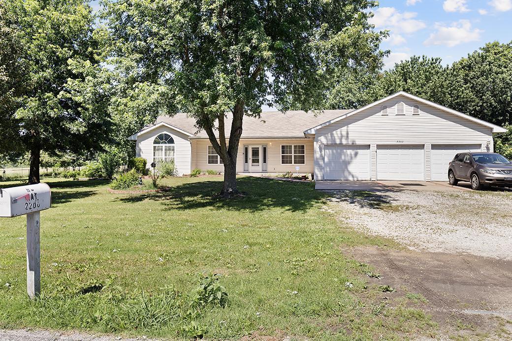 2200 S Crestview