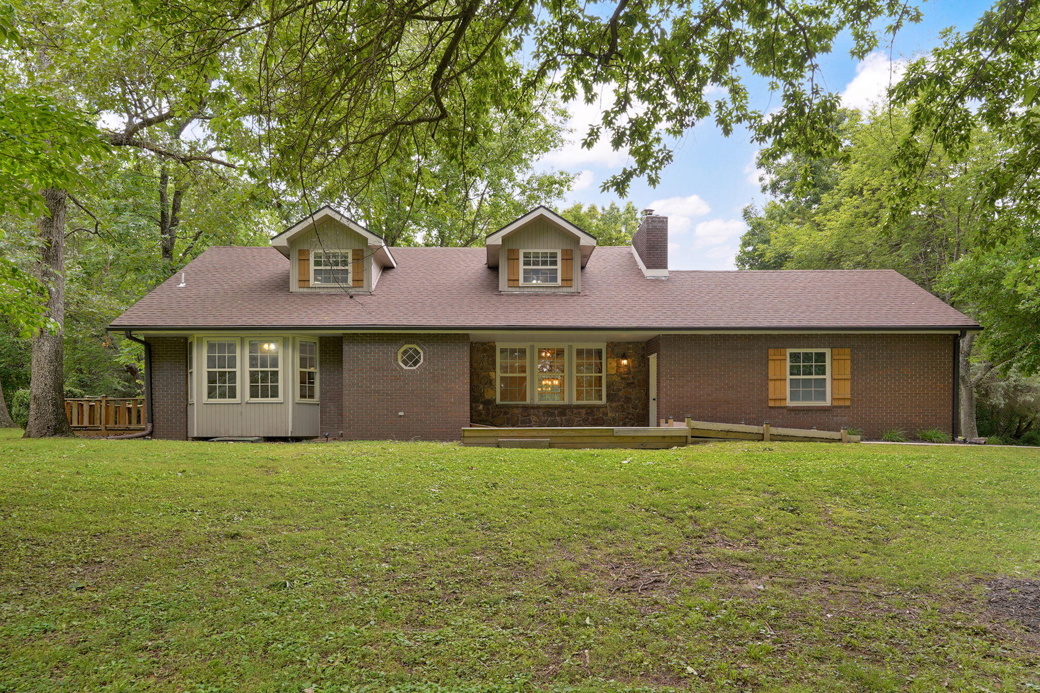 9971 E Farm Road 104 1
