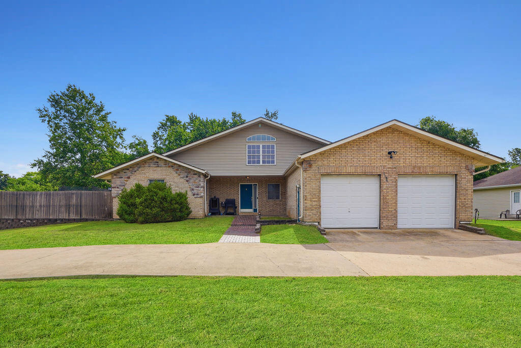 1184 N Howell 1