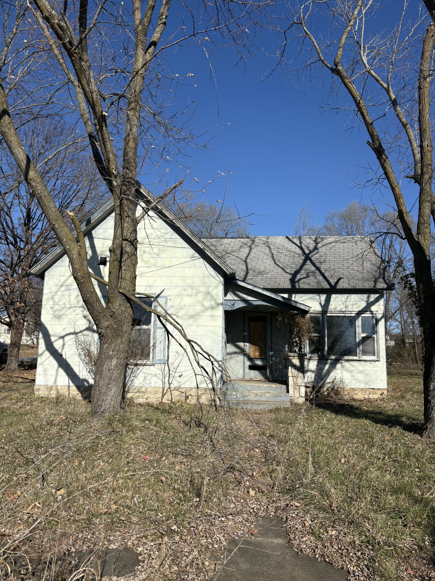 501 E Main 1